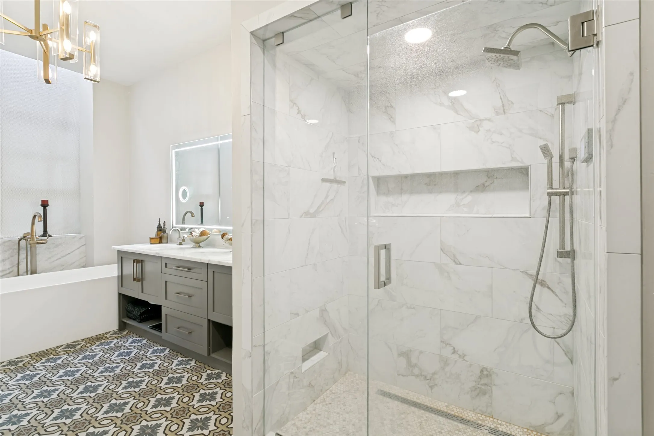 Condominium For Sale in Tarrant County , 2600 W 7th Street 1715, Fort Worth, Texas 76107, 2 Bedroom, 3 Bathroom, 2 Garage spaces, 1,976 Sqft, built in 1928, mls#21352761, Real Estate Agent in Fort Worth, Homes For Sale in Tarrant county, Homes For Sale in Fort Worth, Realtor in Fort Worth Texas, Real Estate Brokerage Independent Realty Texas, Luminita Cordes Realtor