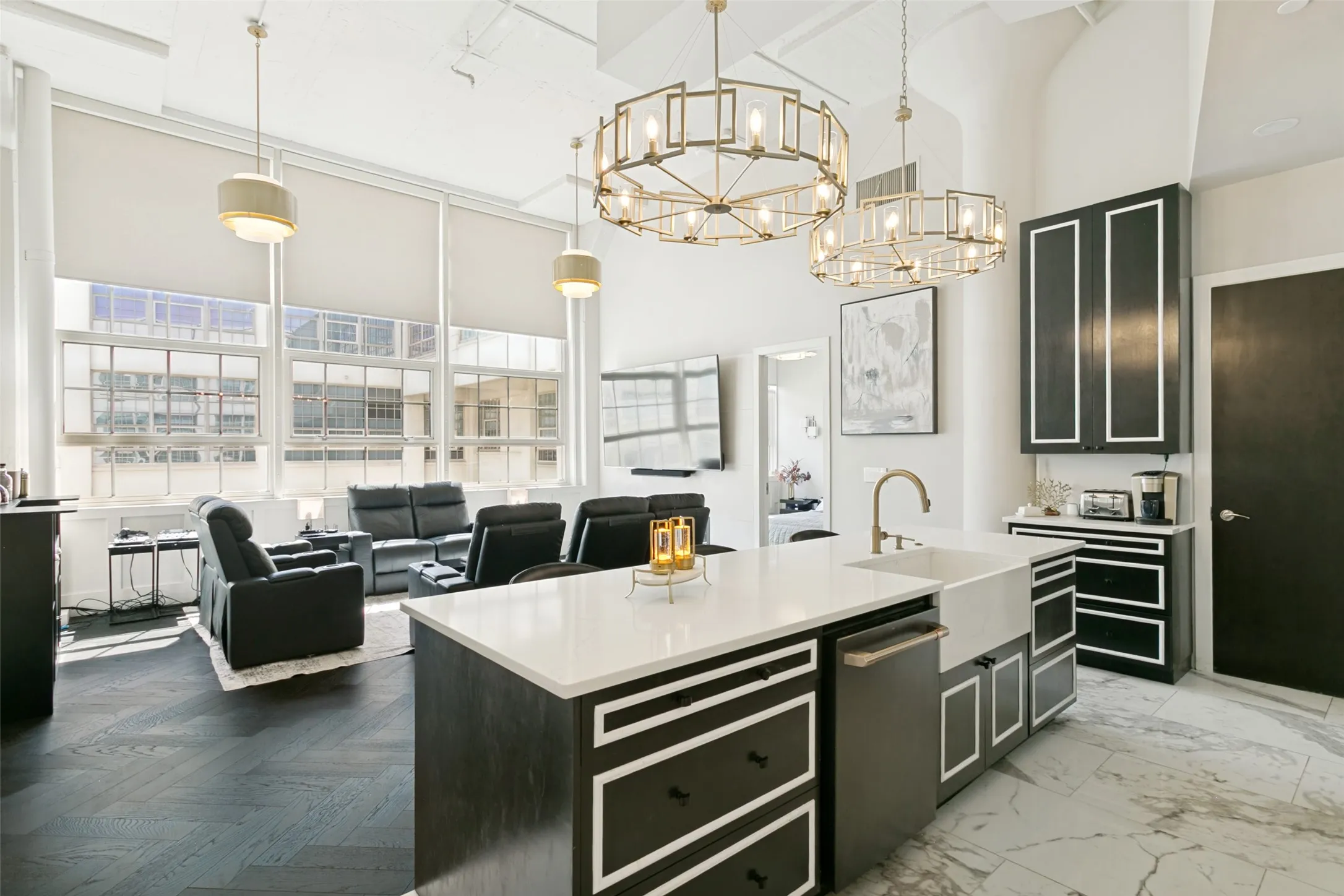 Condominium For Sale in Tarrant County , 2600 W 7th Street 1715, Fort Worth, Texas 76107, 2 Bedroom, 3 Bathroom, 2 Garage spaces, 1,976 Sqft, built in 1928, mls#21352761, Real Estate Agent in Fort Worth, Homes For Sale in Tarrant county, Homes For Sale in Fort Worth, Realtor in Fort Worth Texas, Real Estate Brokerage Independent Realty Texas, Luminita Cordes Realtor
