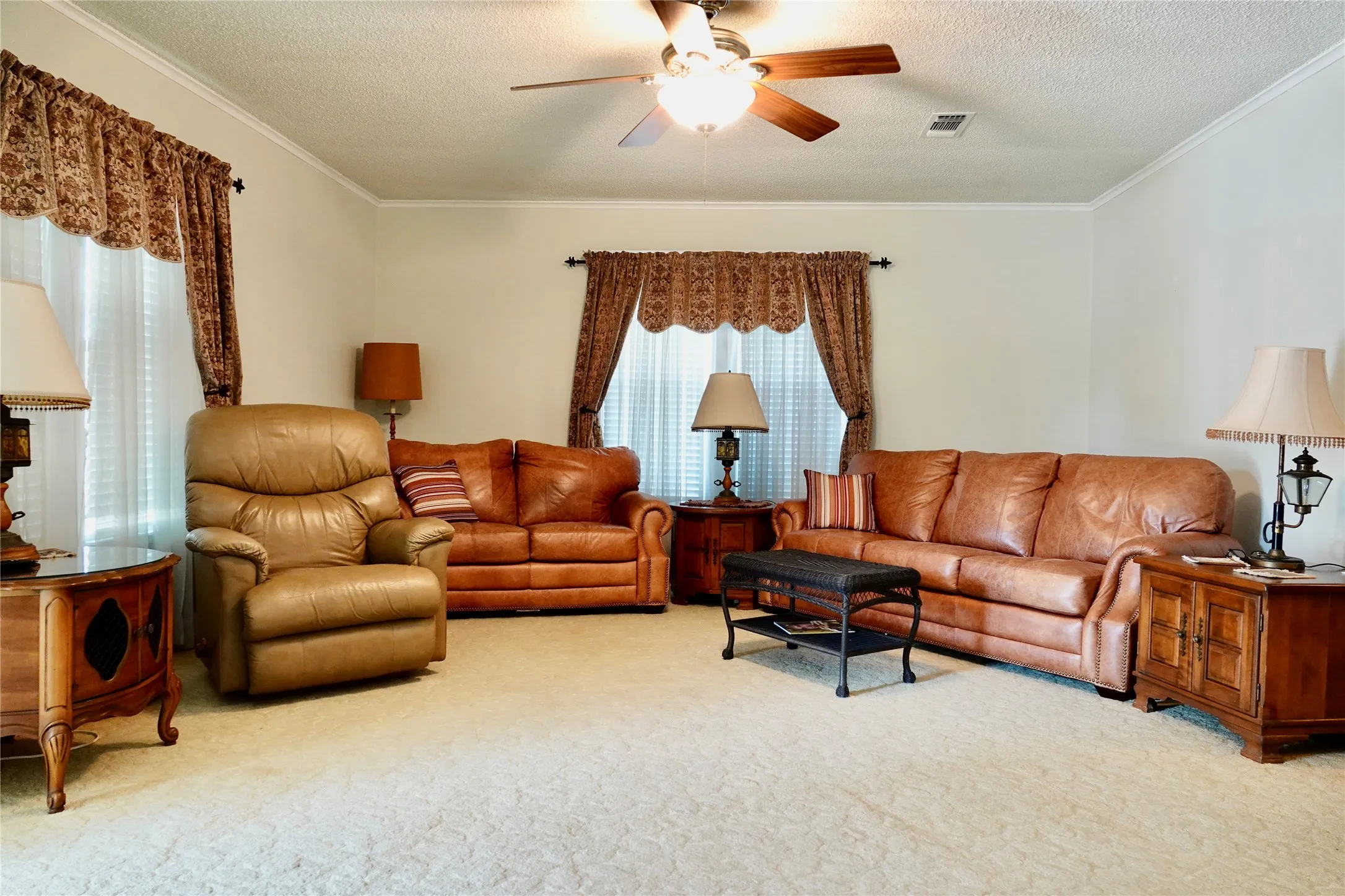 Single Family Residence For Sale in Mills County , 1108 N Reilley Street, Goldthwaite, Texas 76844, 3 Bedroom, 2 Bathroom, 1 Garage spaces, 1,391 Sqft, built in 1938, mls#21364719, Real Estate Agent in Goldthwaite, Homes For Sale in Mills county, Homes For Sale in Goldthwaite, Realtor in Goldthwaite Texas, Real Estate Brokerage Independent Realty Texas, Luminita Cordes Realtor