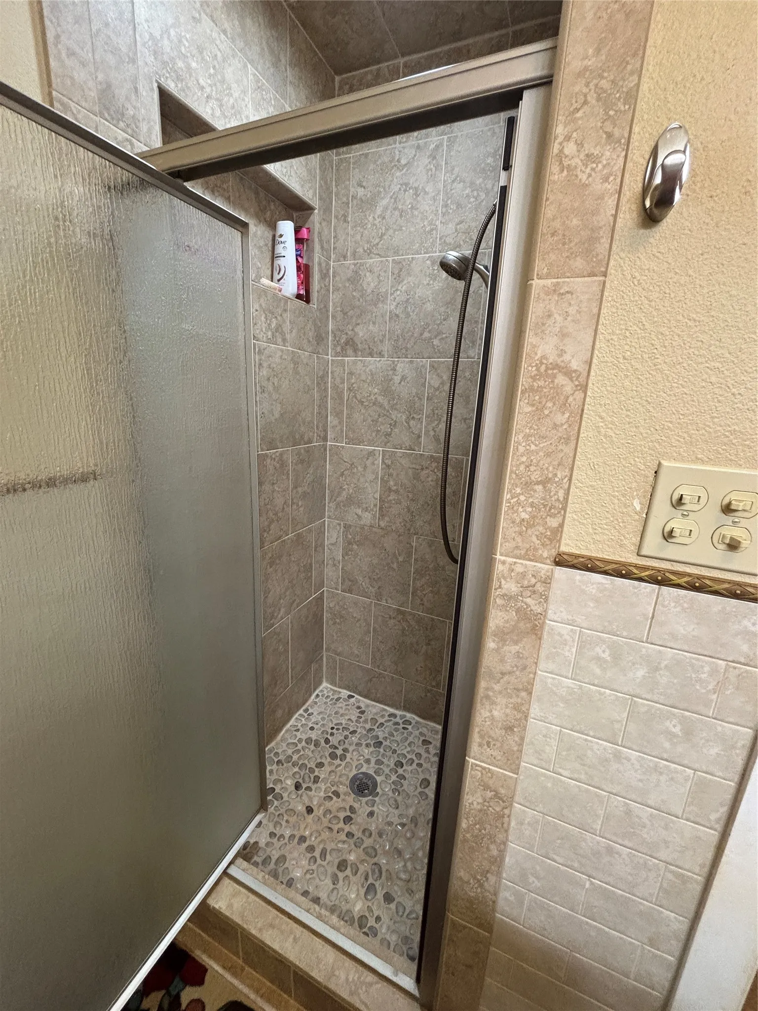 Single Family Residence For Sale in Mills County , 1108 N Reilley Street, Goldthwaite, Texas 76844, 3 Bedroom, 2 Bathroom, 1 Garage spaces, 1,391 Sqft, built in 1938, mls#21364719, Real Estate Agent in Goldthwaite, Homes For Sale in Mills county, Homes For Sale in Goldthwaite, Realtor in Goldthwaite Texas, Real Estate Brokerage Independent Realty Texas, Luminita Cordes Realtor
