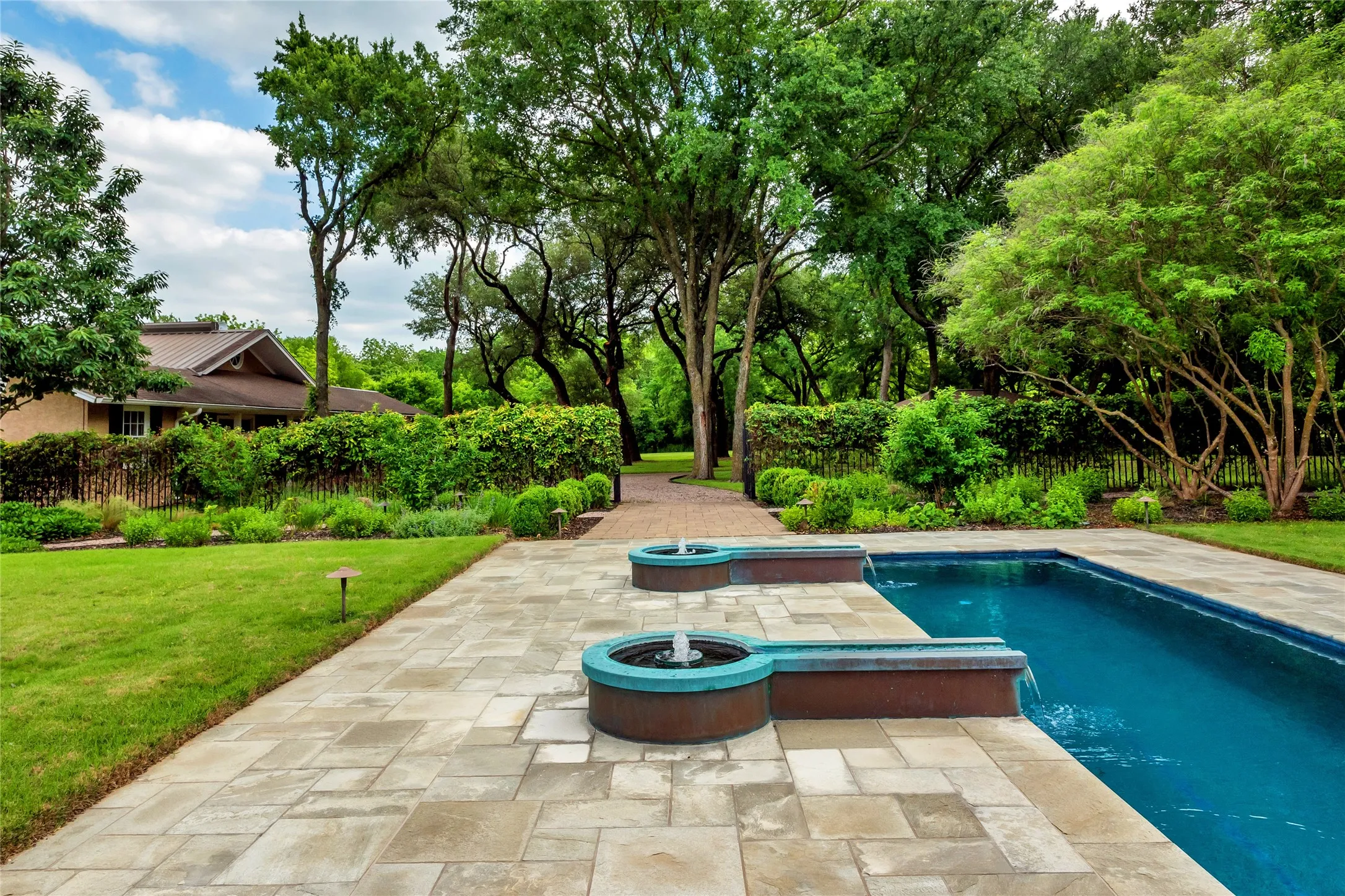 Farm For Sale in Parker County , 200 Legacy Downs Drive, Fort Worth, Texas 76126, 5 Bedroom, 7 Bathroom, 3 Garage spaces, 7,014 Sqft, built in 1973, mls#21259536, Real Estate Agent in Fort Worth, Homes For Sale in Parker county, Homes For Sale in Fort Worth, Realtor in Fort Worth Texas, Real Estate Brokerage Independent Realty Texas, Luminita Cordes Realtor