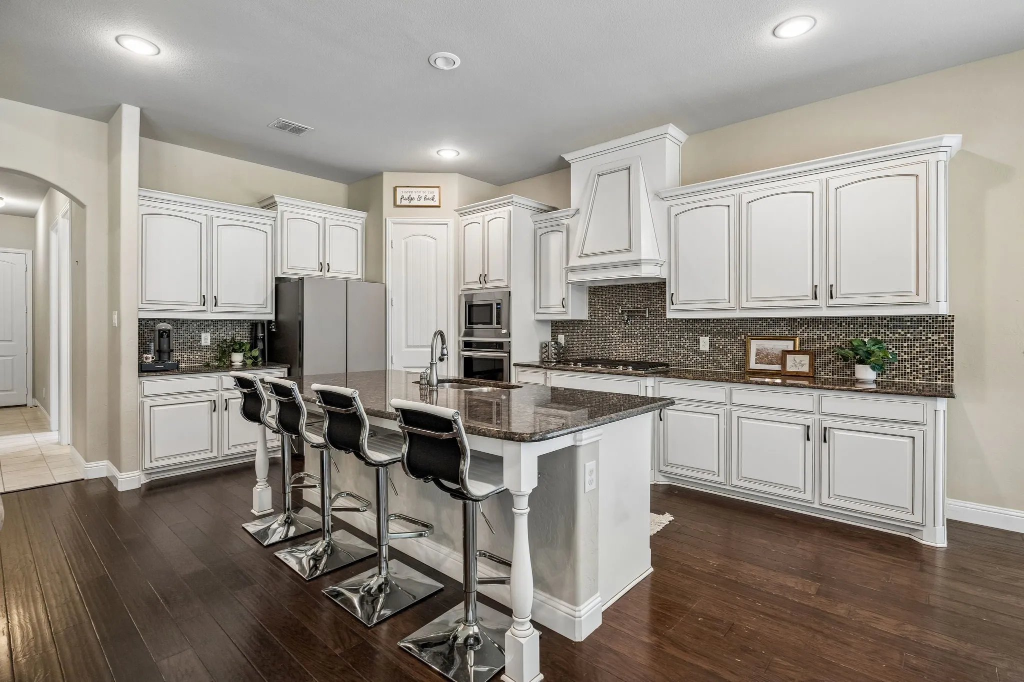 Single Family Residence For Sale in Tarrant County , 403 Clear Creek Drive, Mansfield, Texas 76063, 4 Bedroom, 4 Bathroom, 3 Garage spaces, 3,497 Sqft, built in 2014, mls#21363805, Real Estate Agent in Mansfield, Homes For Sale in Tarrant county, Homes For Sale in Mansfield, Realtor in Mansfield Texas, Real Estate Brokerage Independent Realty Texas, Luminita Cordes Realtor