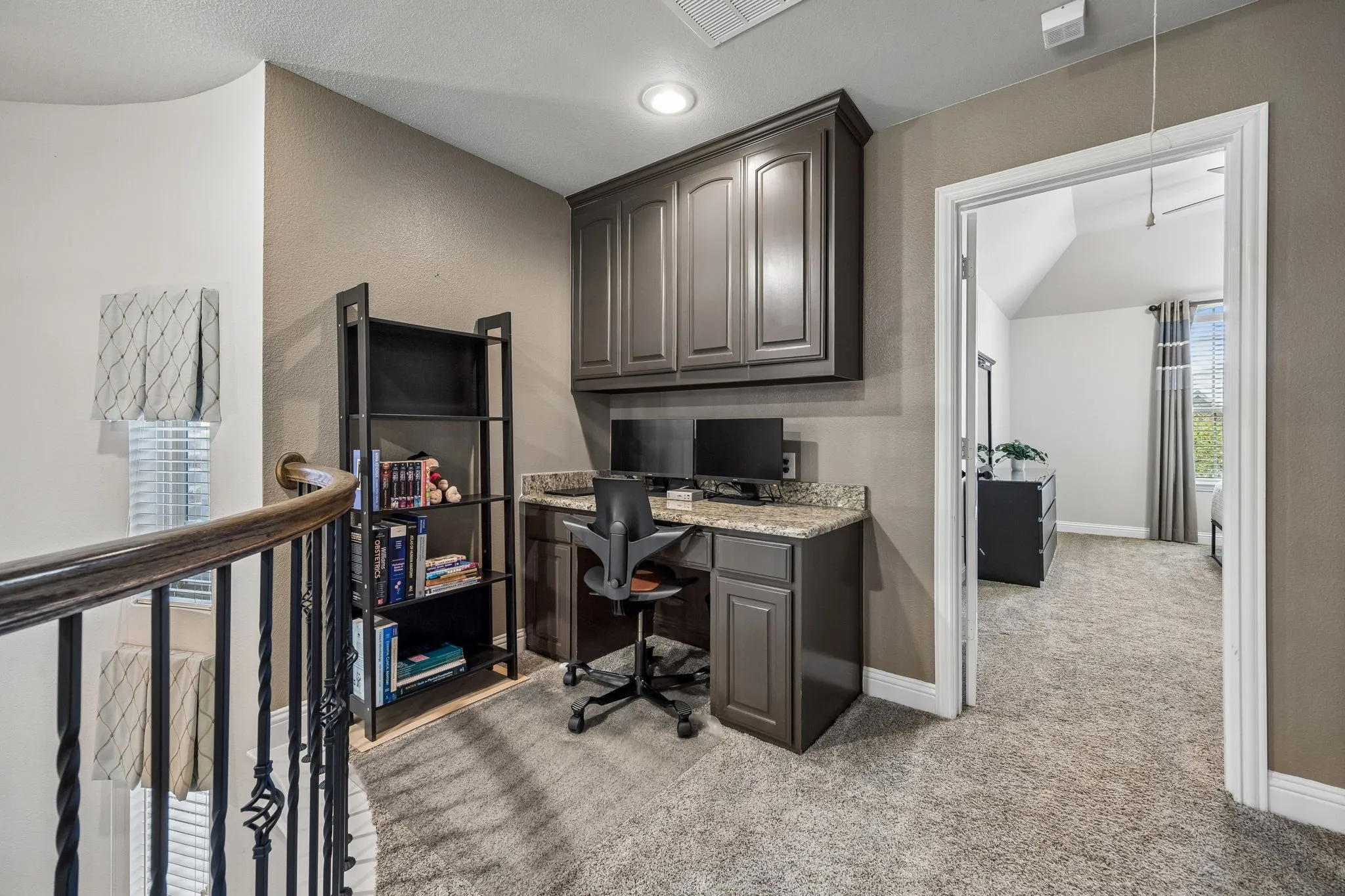 Single Family Residence For Sale in Tarrant County , 403 Clear Creek Drive, Mansfield, Texas 76063, 4 Bedroom, 4 Bathroom, 3 Garage spaces, 3,497 Sqft, built in 2014, mls#21363805, Real Estate Agent in Mansfield, Homes For Sale in Tarrant county, Homes For Sale in Mansfield, Realtor in Mansfield Texas, Real Estate Brokerage Independent Realty Texas, Luminita Cordes Realtor