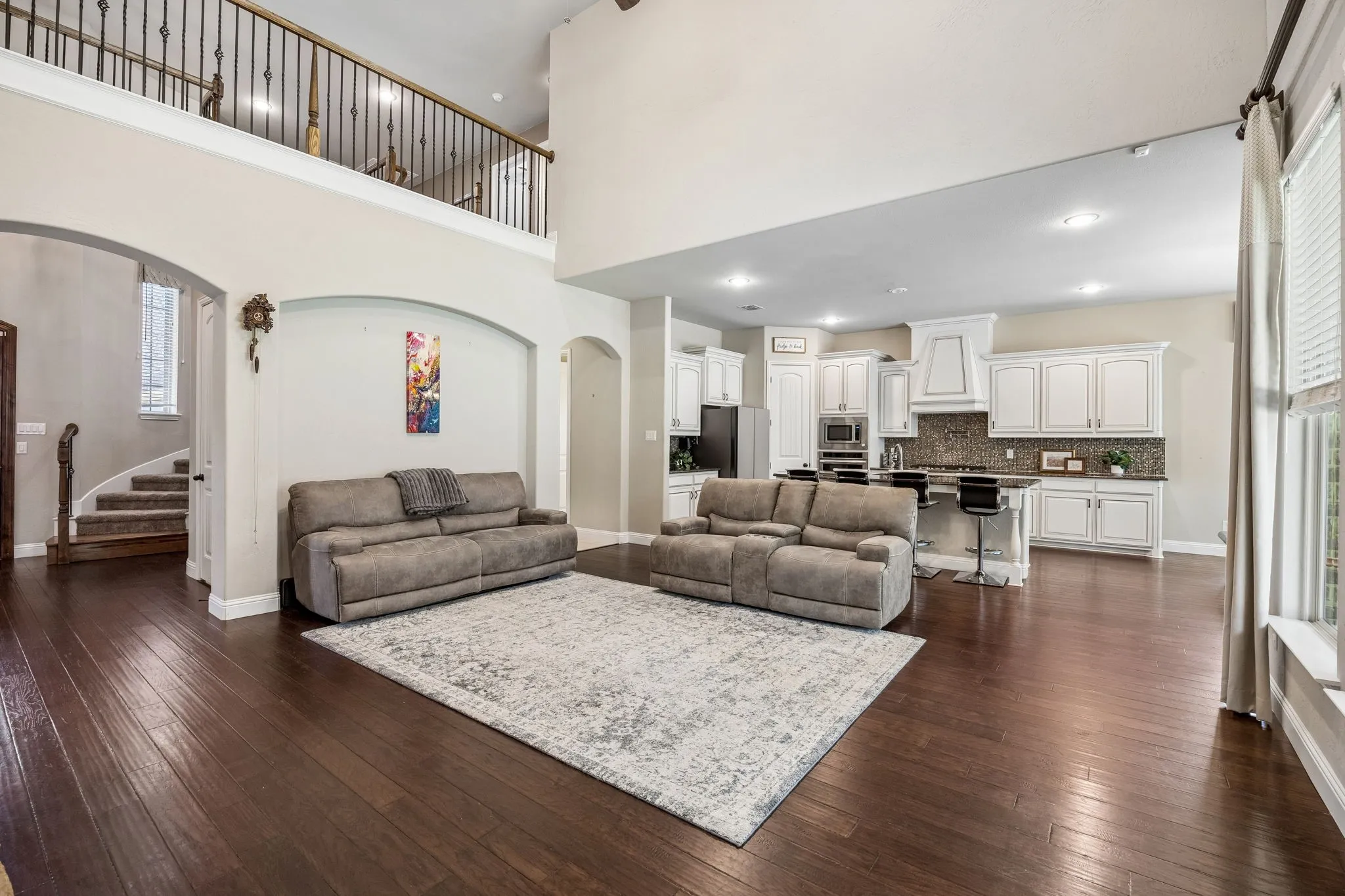 Single Family Residence For Sale in Tarrant County , 403 Clear Creek Drive, Mansfield, Texas 76063, 4 Bedroom, 4 Bathroom, 3 Garage spaces, 3,497 Sqft, built in 2014, mls#21363805, Real Estate Agent in Mansfield, Homes For Sale in Tarrant county, Homes For Sale in Mansfield, Realtor in Mansfield Texas, Real Estate Brokerage Independent Realty Texas, Luminita Cordes Realtor