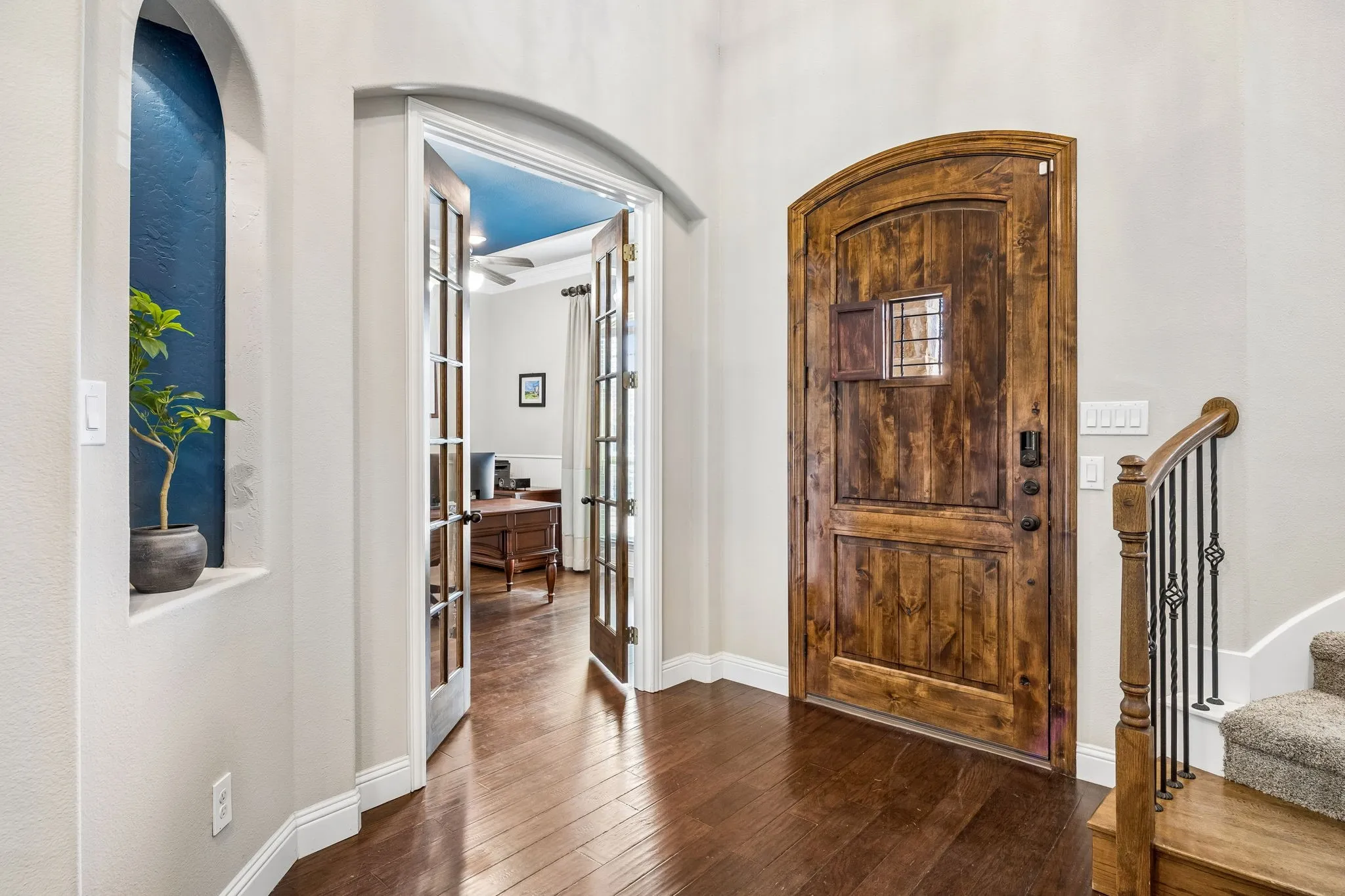 Single Family Residence For Sale in Tarrant County , 403 Clear Creek Drive, Mansfield, Texas 76063, 4 Bedroom, 4 Bathroom, 3 Garage spaces, 3,497 Sqft, built in 2014, mls#21363805, Real Estate Agent in Mansfield, Homes For Sale in Tarrant county, Homes For Sale in Mansfield, Realtor in Mansfield Texas, Real Estate Brokerage Independent Realty Texas, Luminita Cordes Realtor