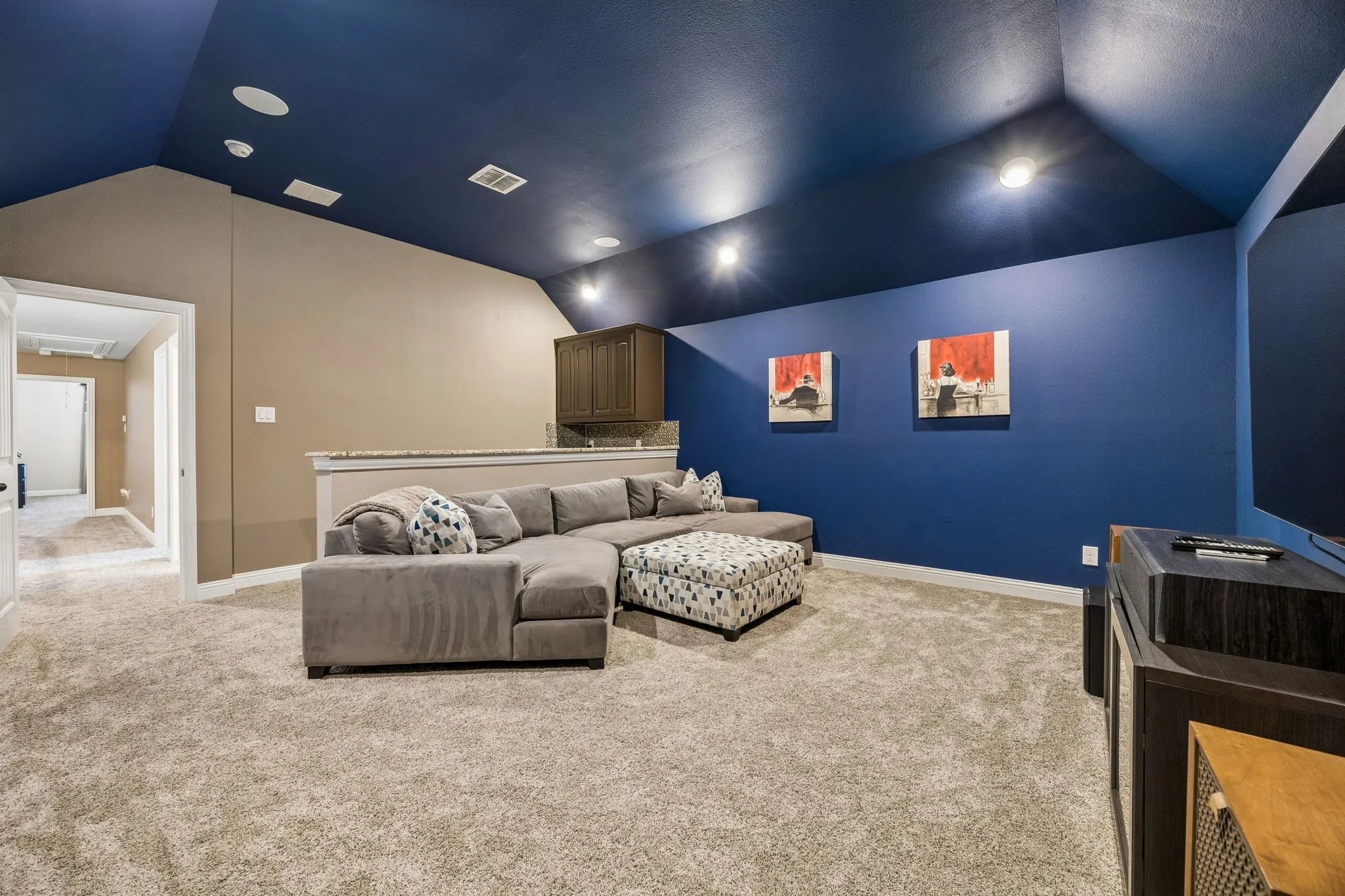 Single Family Residence For Sale in Tarrant County , 403 Clear Creek Drive, Mansfield, Texas 76063, 4 Bedroom, 4 Bathroom, 3 Garage spaces, 3,497 Sqft, built in 2014, mls#21363805, Real Estate Agent in Mansfield, Homes For Sale in Tarrant county, Homes For Sale in Mansfield, Realtor in Mansfield Texas, Real Estate Brokerage Independent Realty Texas, Luminita Cordes Realtor