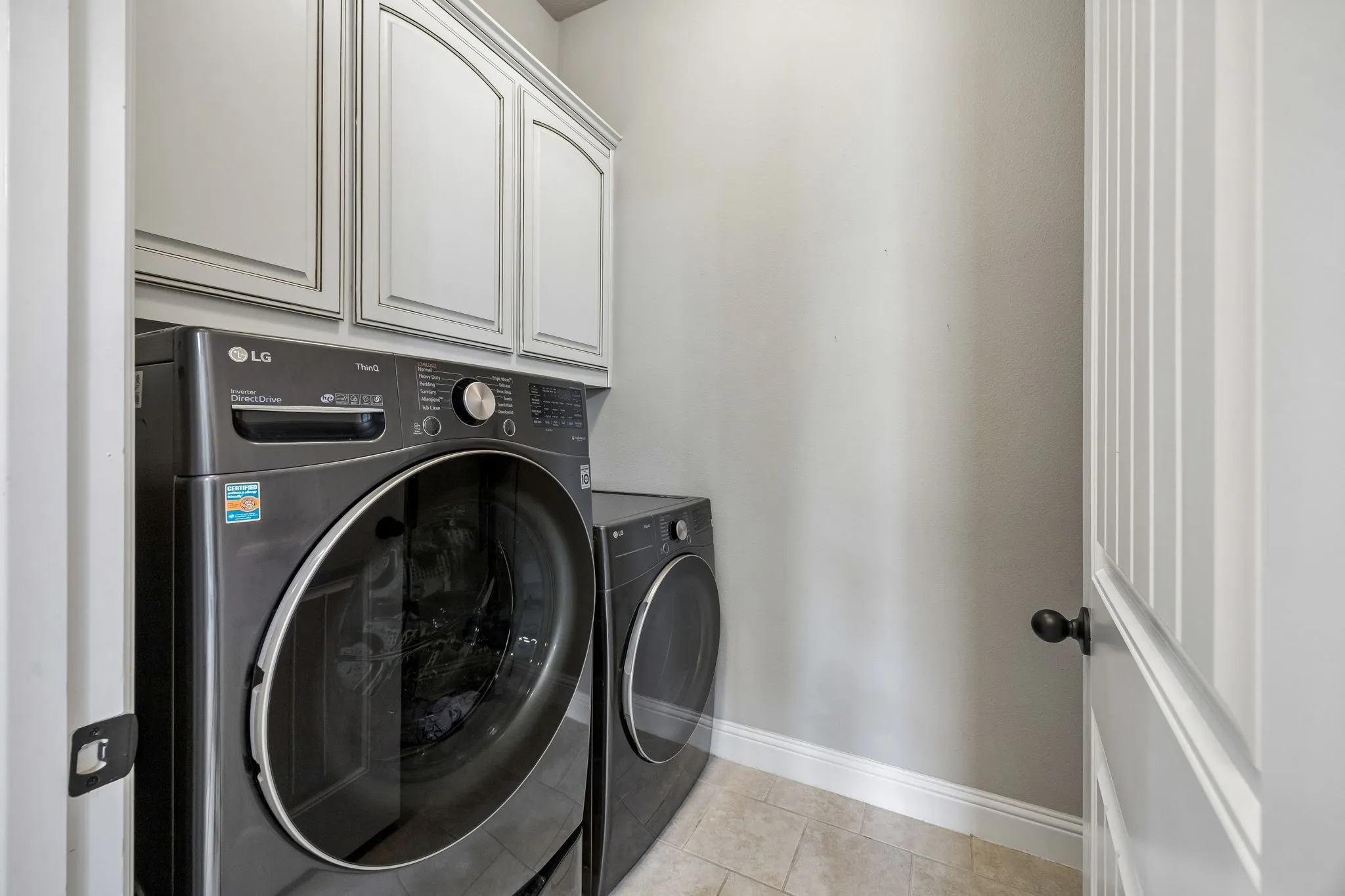 Single Family Residence For Sale in Tarrant County , 403 Clear Creek Drive, Mansfield, Texas 76063, 4 Bedroom, 4 Bathroom, 3 Garage spaces, 3,497 Sqft, built in 2014, mls#21363805, Real Estate Agent in Mansfield, Homes For Sale in Tarrant county, Homes For Sale in Mansfield, Realtor in Mansfield Texas, Real Estate Brokerage Independent Realty Texas, Luminita Cordes Realtor