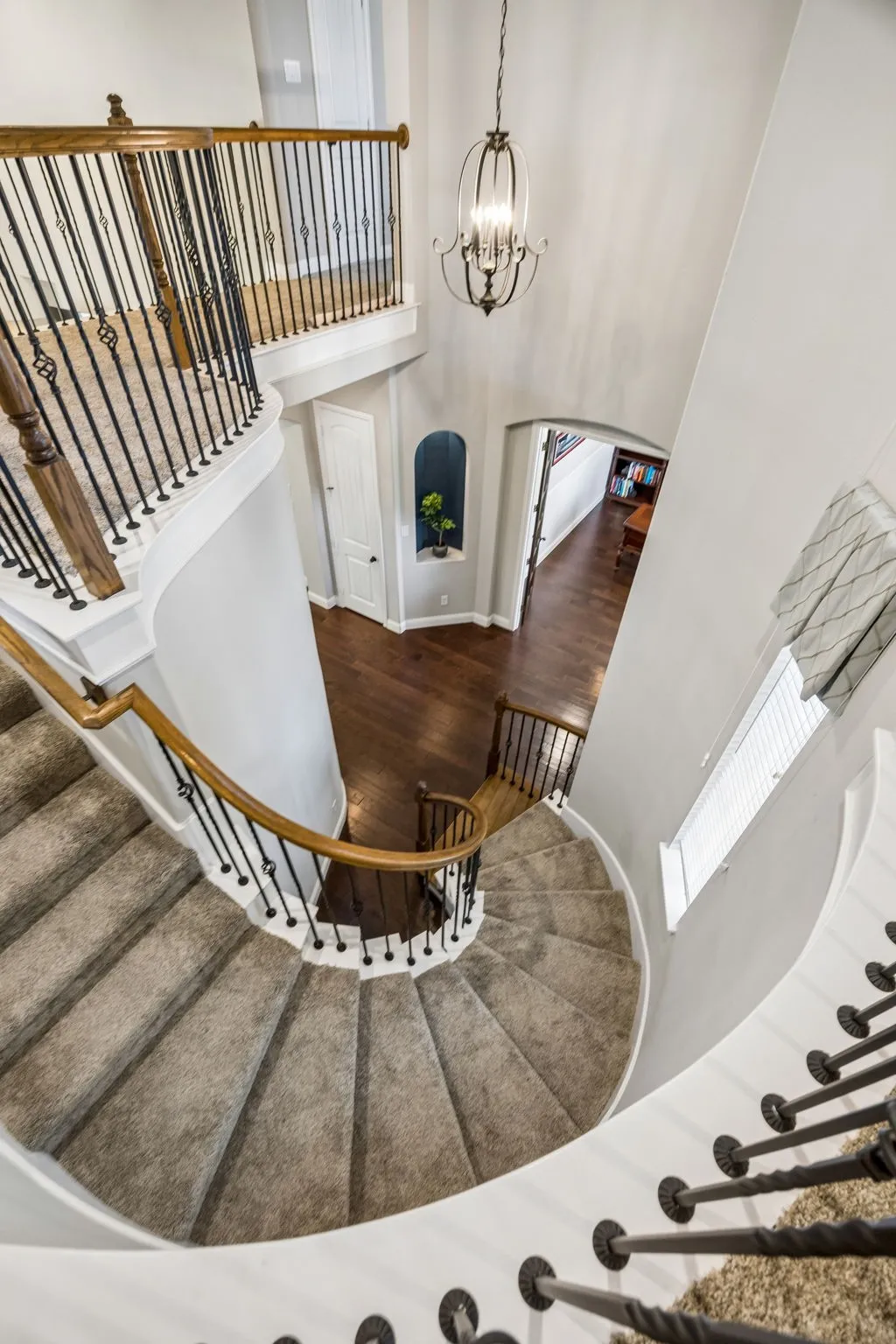 Single Family Residence For Sale in Tarrant County , 403 Clear Creek Drive, Mansfield, Texas 76063, 4 Bedroom, 4 Bathroom, 3 Garage spaces, 3,497 Sqft, built in 2014, mls#21363805, Real Estate Agent in Mansfield, Homes For Sale in Tarrant county, Homes For Sale in Mansfield, Realtor in Mansfield Texas, Real Estate Brokerage Independent Realty Texas, Luminita Cordes Realtor