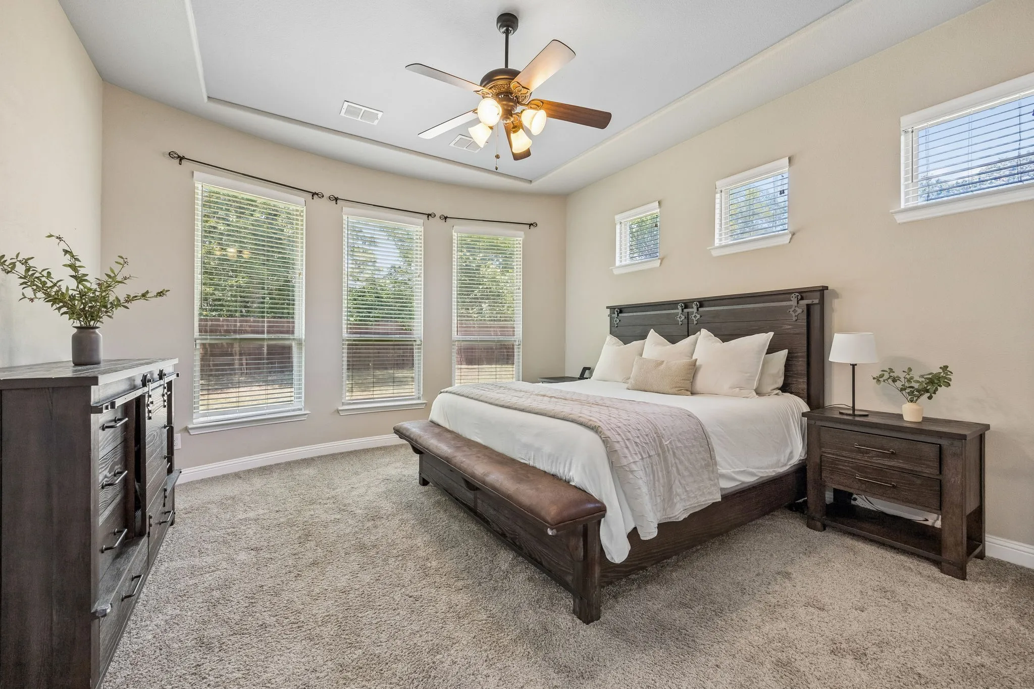 Single Family Residence For Sale in Tarrant County , 403 Clear Creek Drive, Mansfield, Texas 76063, 4 Bedroom, 4 Bathroom, 3 Garage spaces, 3,497 Sqft, built in 2014, mls#21363805, Real Estate Agent in Mansfield, Homes For Sale in Tarrant county, Homes For Sale in Mansfield, Realtor in Mansfield Texas, Real Estate Brokerage Independent Realty Texas, Luminita Cordes Realtor