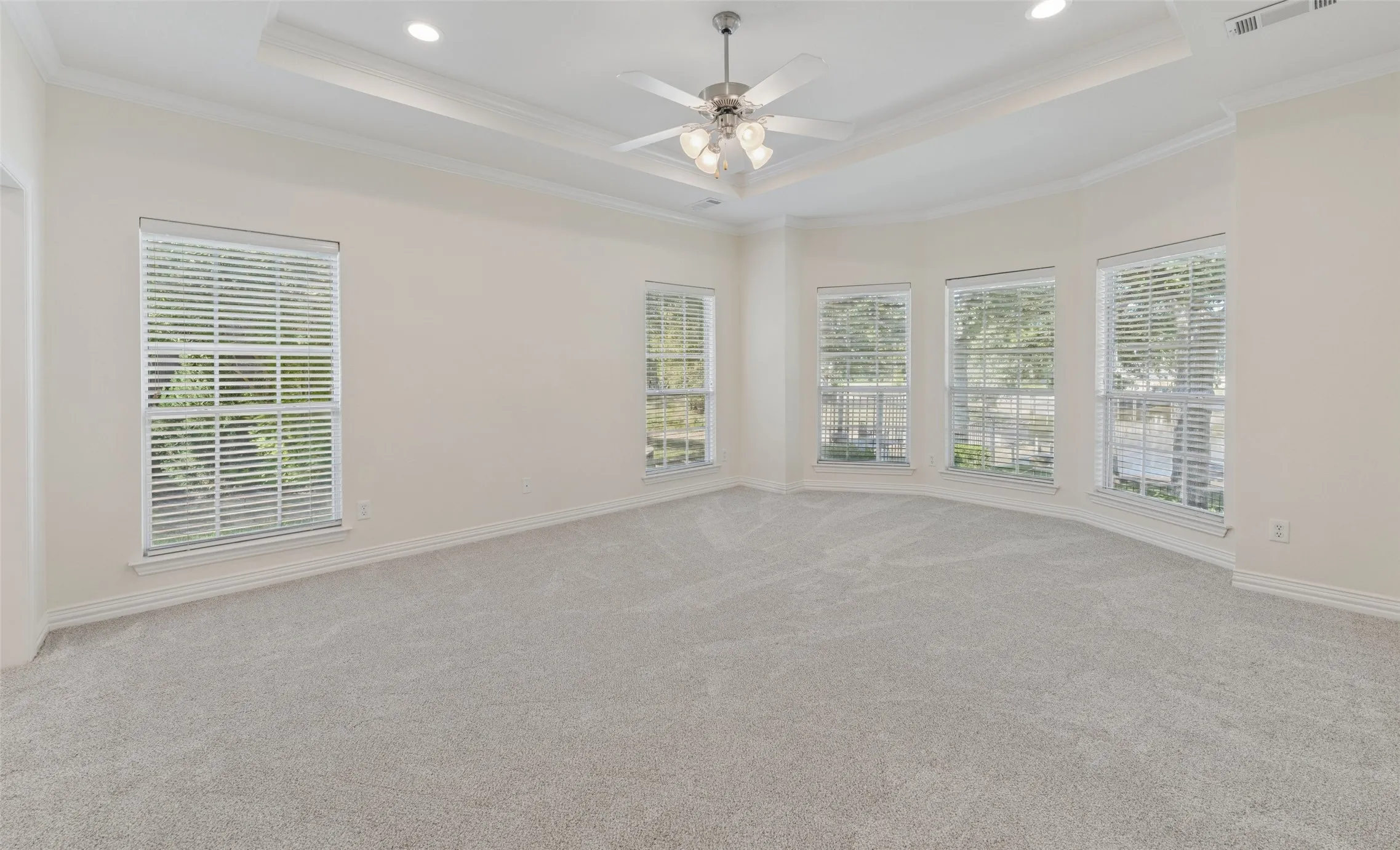 Single Family Residence For Sale in Tarrant County , 1825 Spinnaker Lane, Azle, Texas 76020, 4 Bedroom, 4 Bathroom, 3 Garage spaces, 3,751 Sqft, built in 2005, mls#21361791, Real Estate Agent in Azle, Homes For Sale in Tarrant county, Homes For Sale in Azle, Realtor in Azle Texas, Real Estate Brokerage Independent Realty Texas, Luminita Cordes Realtor