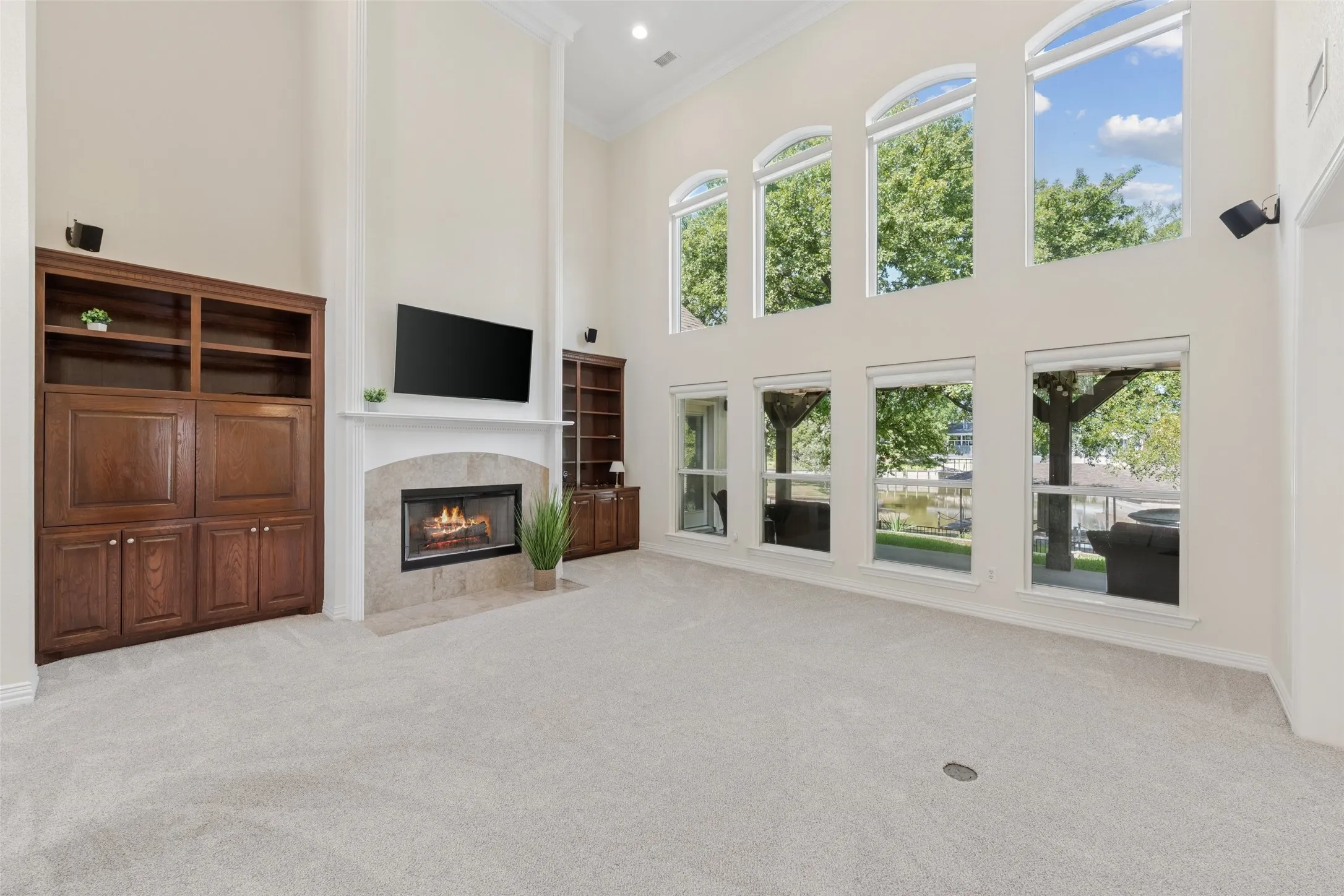 Single Family Residence For Sale in Tarrant County , 1825 Spinnaker Lane, Azle, Texas 76020, 4 Bedroom, 4 Bathroom, 3 Garage spaces, 3,751 Sqft, built in 2005, mls#21361791, Real Estate Agent in Azle, Homes For Sale in Tarrant county, Homes For Sale in Azle, Realtor in Azle Texas, Real Estate Brokerage Independent Realty Texas, Luminita Cordes Realtor