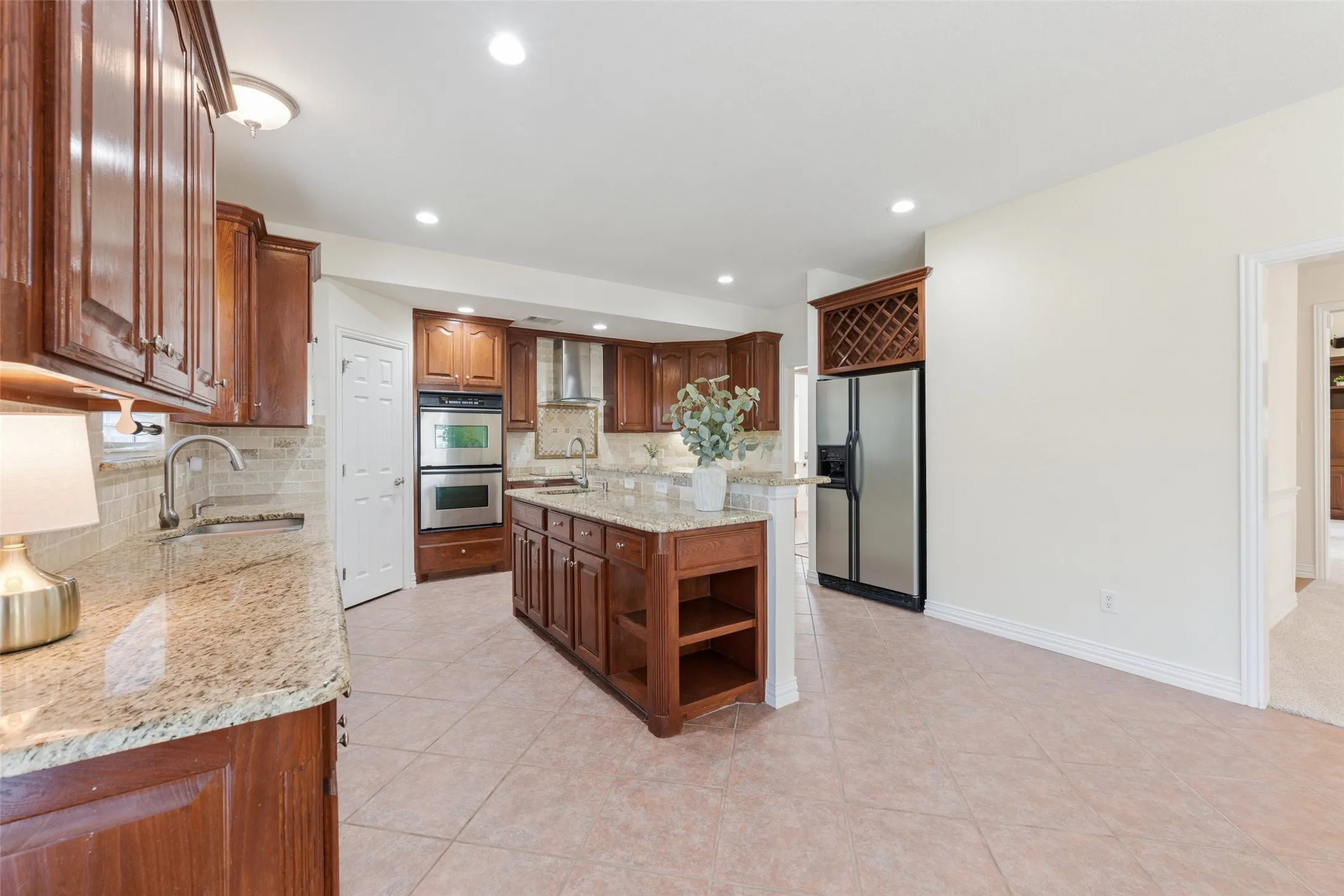 Single Family Residence For Sale in Tarrant County , 1825 Spinnaker Lane, Azle, Texas 76020, 4 Bedroom, 4 Bathroom, 3 Garage spaces, 3,751 Sqft, built in 2005, mls#21361791, Real Estate Agent in Azle, Homes For Sale in Tarrant county, Homes For Sale in Azle, Realtor in Azle Texas, Real Estate Brokerage Independent Realty Texas, Luminita Cordes Realtor