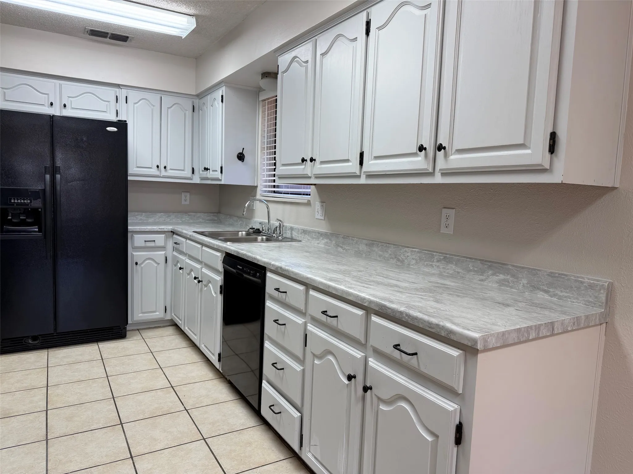 Single Family Residence For Sale in Young County , 1401 Preston Trail Court, Graham, Texas 76450, 3 Bedroom, 2 Bathroom, 2 Garage spaces, 1,544 Sqft, built in 1988, mls#21364221, Real Estate Agent in Graham, Homes For Sale in Young county, Homes For Sale in Graham, Realtor in Graham Texas, Real Estate Brokerage Independent Realty Texas, Luminita Cordes Realtor