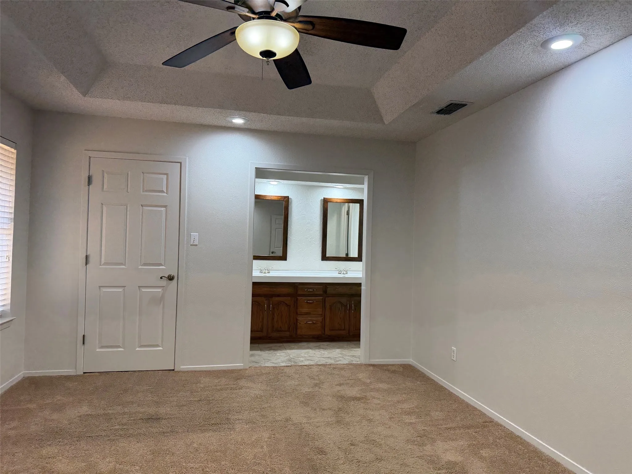 Single Family Residence For Sale in Young County , 1401 Preston Trail Court, Graham, Texas 76450, 3 Bedroom, 2 Bathroom, 2 Garage spaces, 1,544 Sqft, built in 1988, mls#21364221, Real Estate Agent in Graham, Homes For Sale in Young county, Homes For Sale in Graham, Realtor in Graham Texas, Real Estate Brokerage Independent Realty Texas, Luminita Cordes Realtor