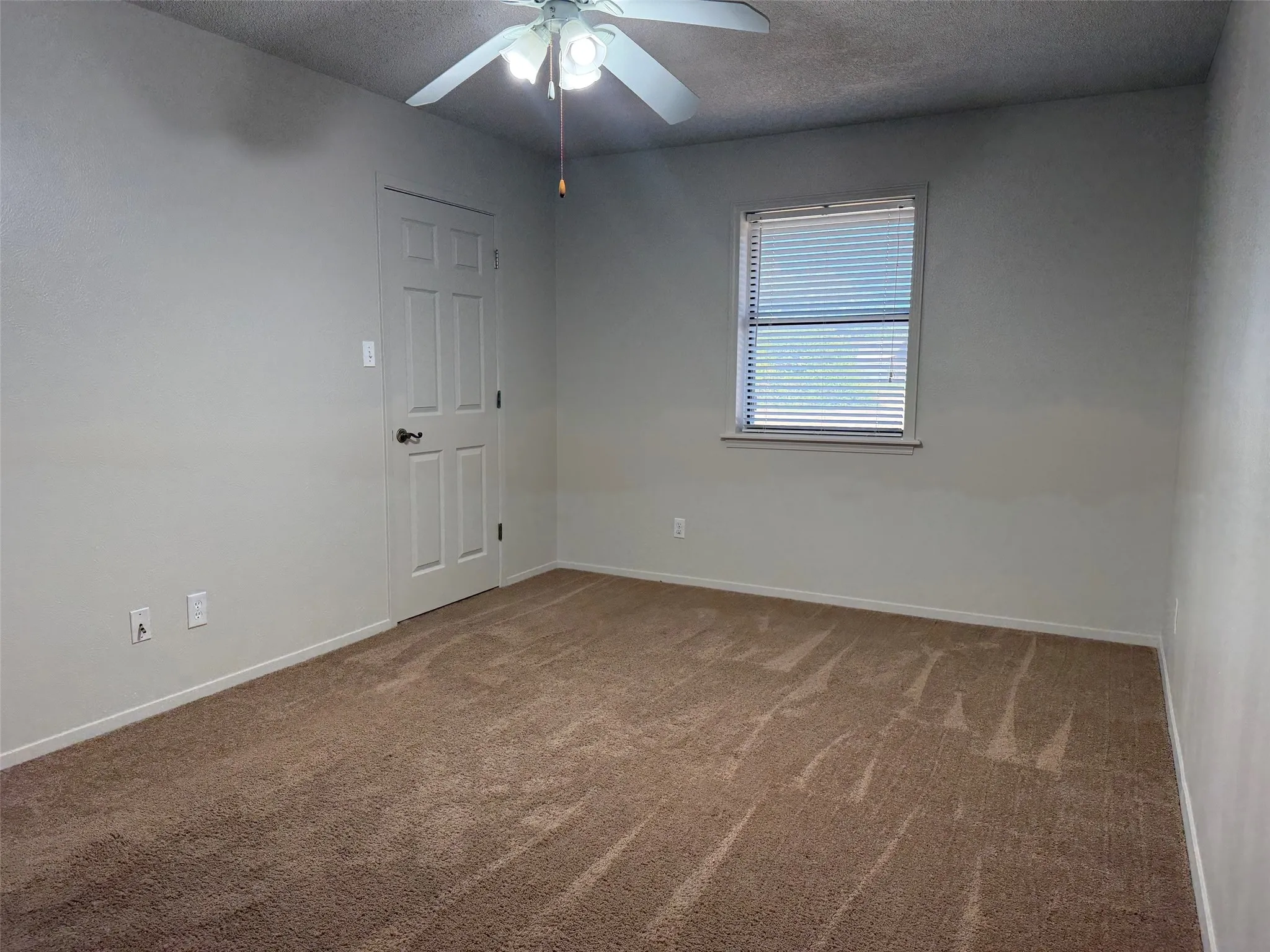 Single Family Residence For Sale in Young County , 1401 Preston Trail Court, Graham, Texas 76450, 3 Bedroom, 2 Bathroom, 2 Garage spaces, 1,544 Sqft, built in 1988, mls#21364221, Real Estate Agent in Graham, Homes For Sale in Young county, Homes For Sale in Graham, Realtor in Graham Texas, Real Estate Brokerage Independent Realty Texas, Luminita Cordes Realtor