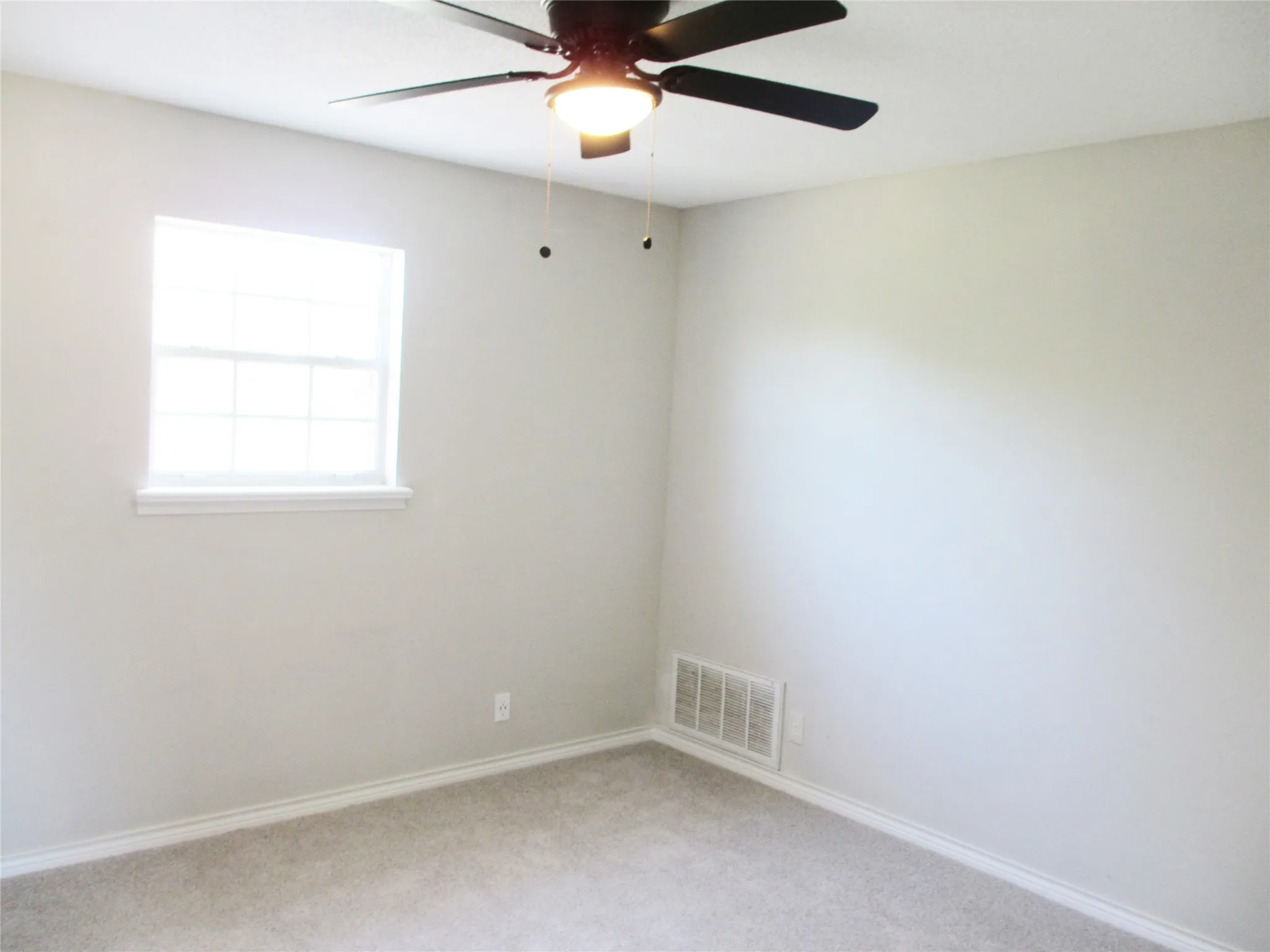 Single Family Residence For Sale in Van Zandt County , 850 VZ County Road 4204 Road 1, Canton, Texas 75103, 4 Bedroom, 3 Bathroom, 2 Garage spaces, 3,235 Sqft, built in 1998, mls#21365054, Real Estate Agent in Canton, Homes For Sale in Van Zandt county, Homes For Sale in Canton, Realtor in Canton Texas, Real Estate Brokerage Independent Realty Texas, Luminita Cordes Realtor