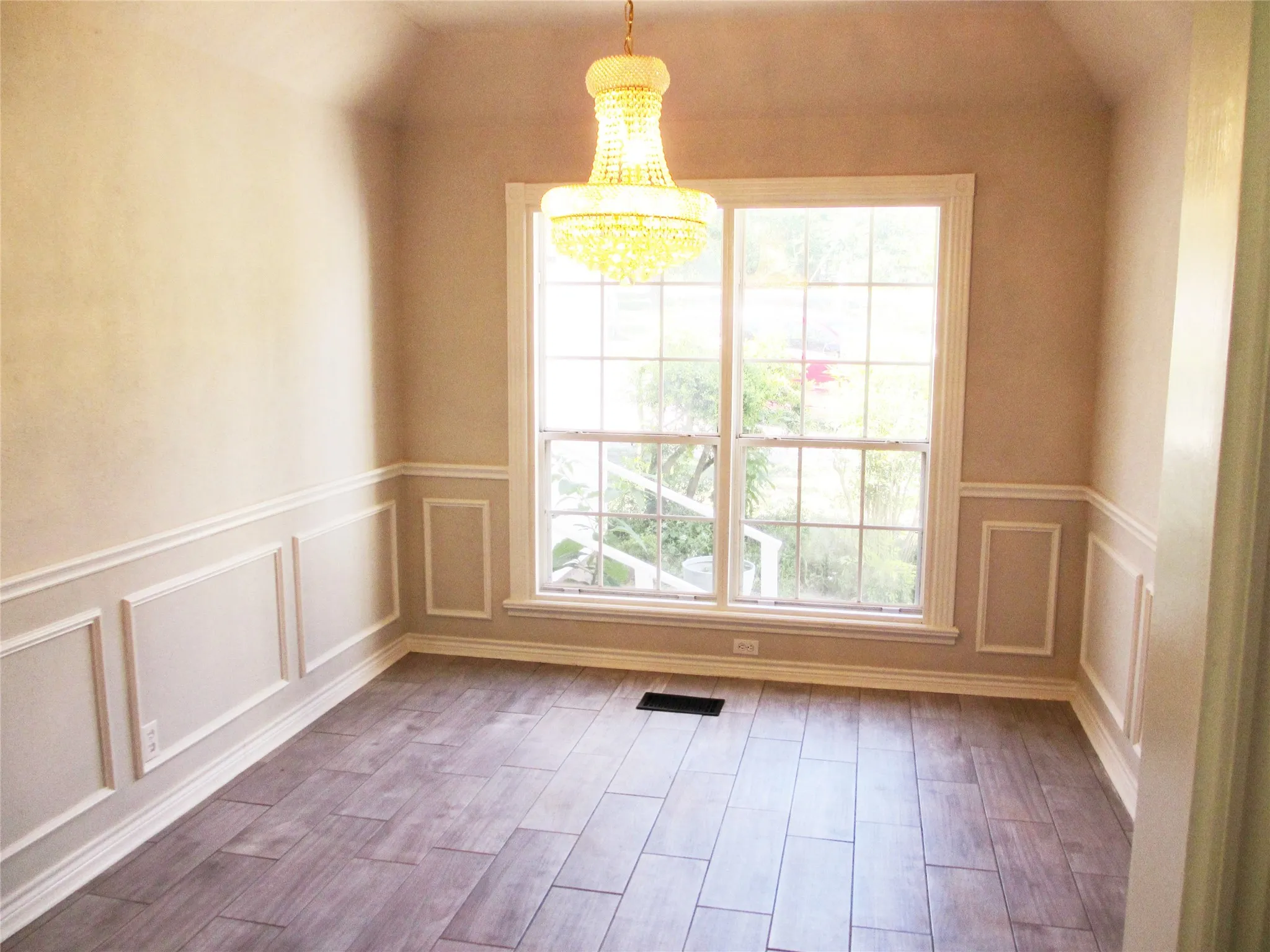 Single Family Residence For Sale in Van Zandt County , 850 VZ County Road 4204 Road 1, Canton, Texas 75103, 4 Bedroom, 3 Bathroom, 2 Garage spaces, 3,235 Sqft, built in 1998, mls#21365054, Real Estate Agent in Canton, Homes For Sale in Van Zandt county, Homes For Sale in Canton, Realtor in Canton Texas, Real Estate Brokerage Independent Realty Texas, Luminita Cordes Realtor