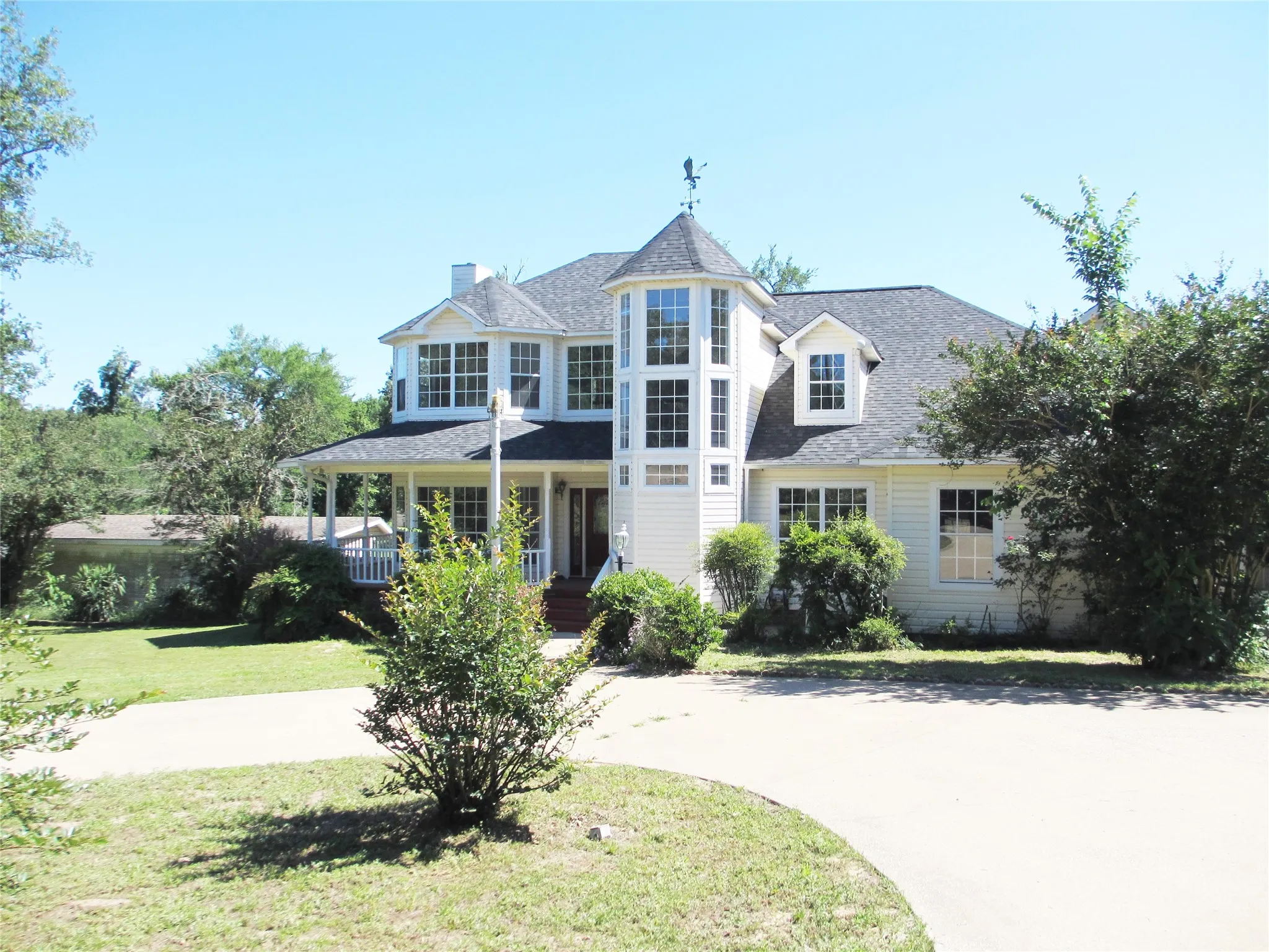 Single Family Residence For Sale in Van Zandt County , 850 VZ County Road 4204 Road 1, Canton, Texas 75103, 4 Bedroom, 3 Bathroom, 2 Garage spaces, 3,235 Sqft, built in 1998, mls#21365054, Real Estate Agent in Canton, Homes For Sale in Van Zandt county, Homes For Sale in Canton, Realtor in Canton Texas, Real Estate Brokerage Independent Realty Texas, Luminita Cordes Realtor