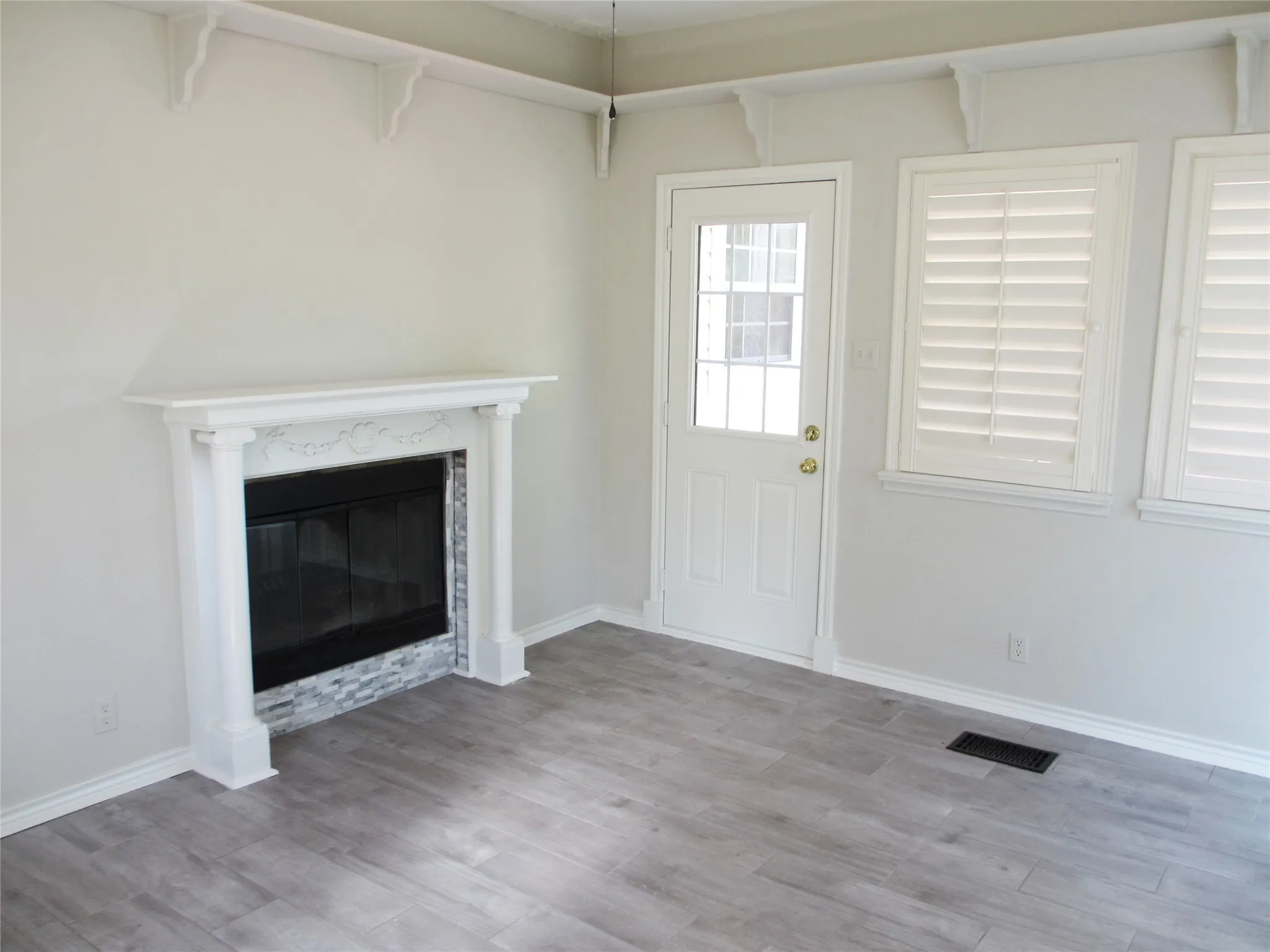 Single Family Residence For Sale in Van Zandt County , 850 VZ County Road 4204 Road 1, Canton, Texas 75103, 4 Bedroom, 3 Bathroom, 2 Garage spaces, 3,235 Sqft, built in 1998, mls#21365054, Real Estate Agent in Canton, Homes For Sale in Van Zandt county, Homes For Sale in Canton, Realtor in Canton Texas, Real Estate Brokerage Independent Realty Texas, Luminita Cordes Realtor