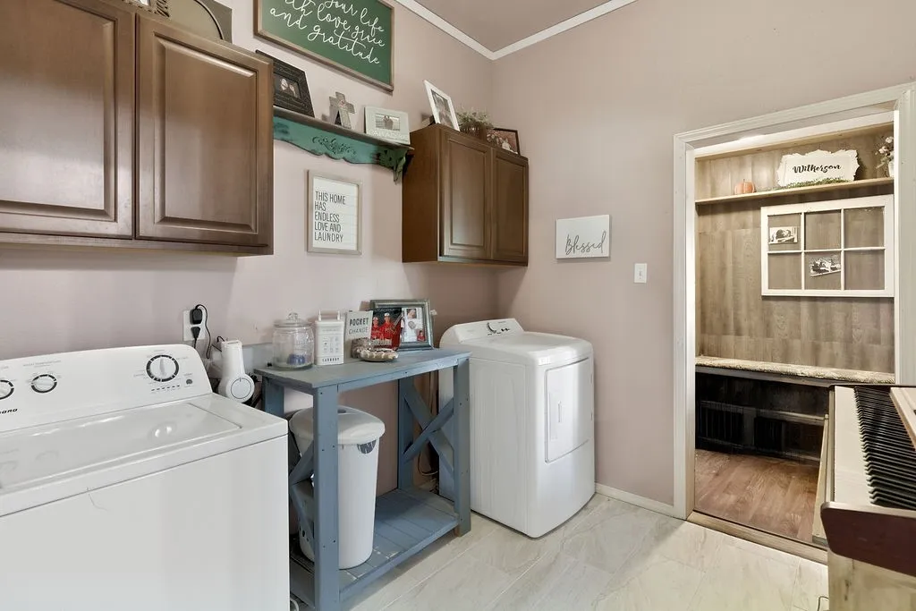 Single Family Residence For Sale in Upshur County , 339 H Williams Road, Gilmer, Texas 75645, 4 Bedroom, 2 Bathroom, Garage spaces, 2,020 Sqft, built in 2013, mls#21343328, Real Estate Agent in Gilmer, Homes For Sale in Upshur county, Homes For Sale in Gilmer, Realtor in Gilmer Texas, Real Estate Brokerage Independent Realty Texas, Luminita Cordes Realtor