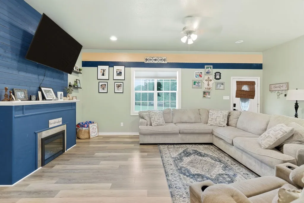 Single Family Residence For Sale in Upshur County , 339 H Williams Road, Gilmer, Texas 75645, 4 Bedroom, 2 Bathroom, Garage spaces, 2,020 Sqft, built in 2013, mls#21343328, Real Estate Agent in Gilmer, Homes For Sale in Upshur county, Homes For Sale in Gilmer, Realtor in Gilmer Texas, Real Estate Brokerage Independent Realty Texas, Luminita Cordes Realtor