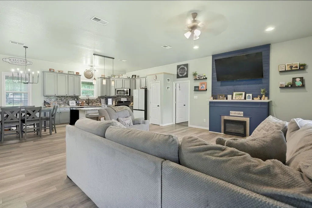 Single Family Residence For Sale in Upshur County , 339 H Williams Road, Gilmer, Texas 75645, 4 Bedroom, 2 Bathroom, Garage spaces, 2,020 Sqft, built in 2013, mls#21343328, Real Estate Agent in Gilmer, Homes For Sale in Upshur county, Homes For Sale in Gilmer, Realtor in Gilmer Texas, Real Estate Brokerage Independent Realty Texas, Luminita Cordes Realtor
