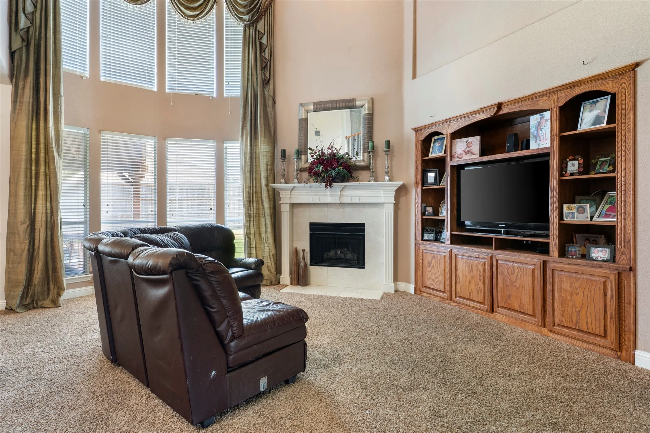 Single Family Residence For Sale in Dallas County , 6810 Indian Meadow Court, Sachse, Texas 75048, 5 Bedroom, 3 Bathroom, 2 Garage spaces, 3,798 Sqft, built in 2005, mls#21364354, Real Estate Agent in Sachse, Homes For Sale in Dallas county, Homes For Sale in Sachse, Realtor in Sachse Texas, Real Estate Brokerage Independent Realty Texas, Luminita Cordes Realtor