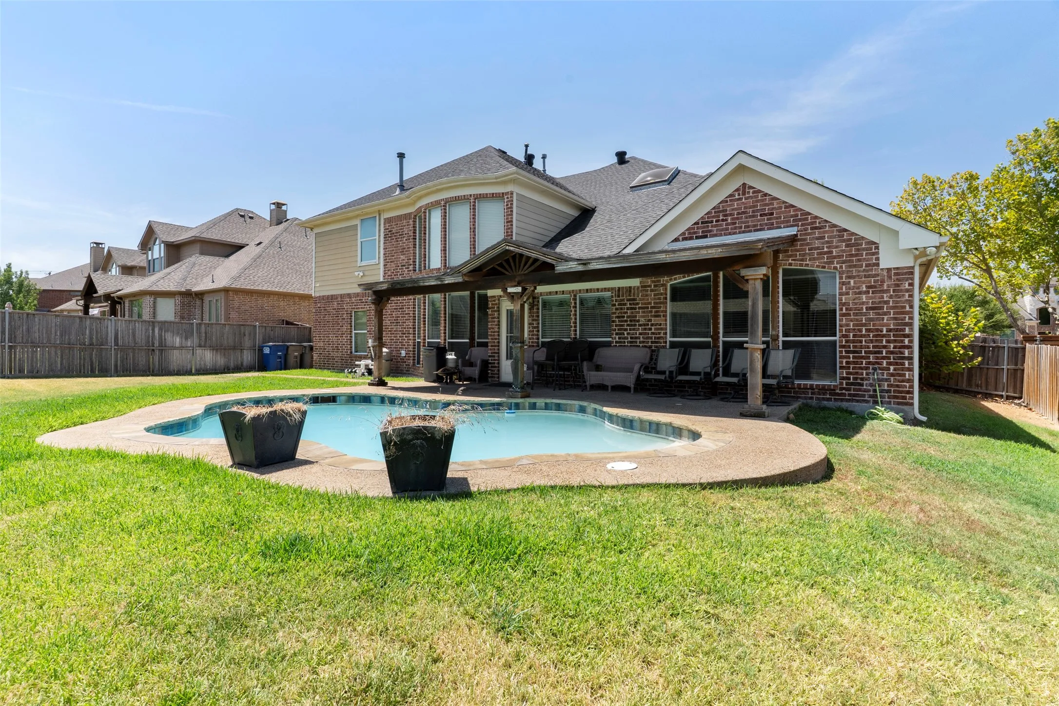Single Family Residence For Sale in Dallas County , 6810 Indian Meadow Court, Sachse, Texas 75048, 5 Bedroom, 3 Bathroom, 2 Garage spaces, 3,798 Sqft, built in 2005, mls#21364354, Real Estate Agent in Sachse, Homes For Sale in Dallas county, Homes For Sale in Sachse, Realtor in Sachse Texas, Real Estate Brokerage Independent Realty Texas, Luminita Cordes Realtor