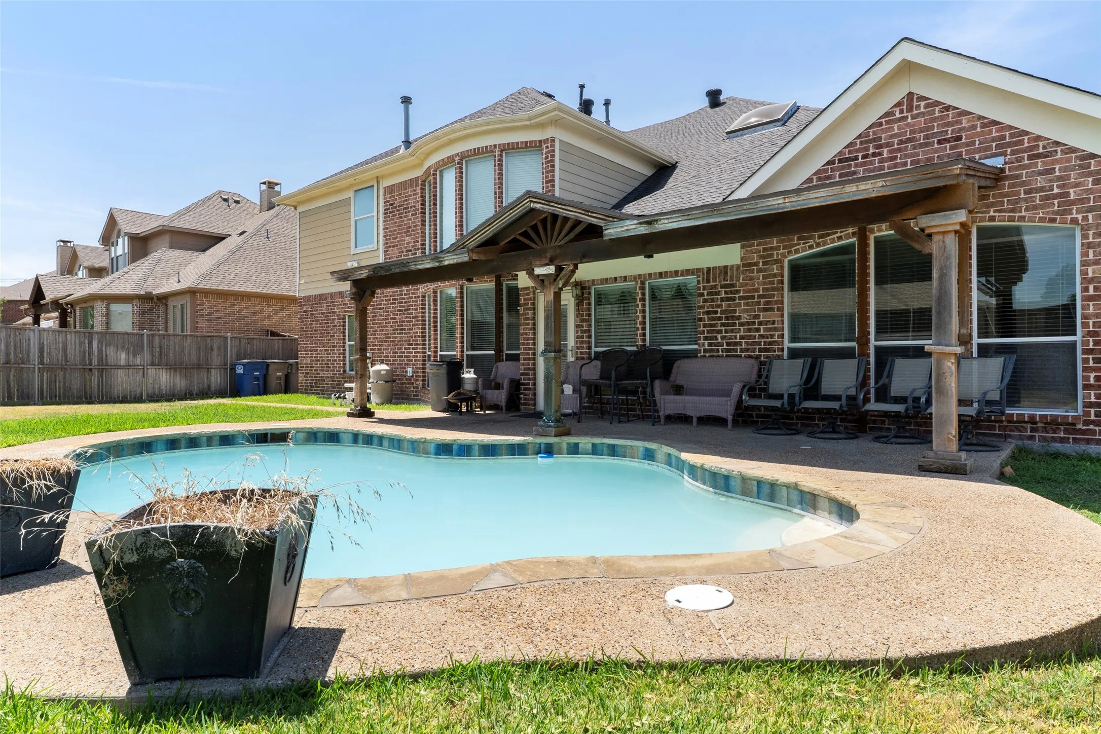Single Family Residence For Sale in Dallas County , 6810 Indian Meadow Court, Sachse, Texas 75048, 5 Bedroom, 3 Bathroom, 2 Garage spaces, 3,798 Sqft, built in 2005, mls#21364354, Real Estate Agent in Sachse, Homes For Sale in Dallas county, Homes For Sale in Sachse, Realtor in Sachse Texas, Real Estate Brokerage Independent Realty Texas, Luminita Cordes Realtor