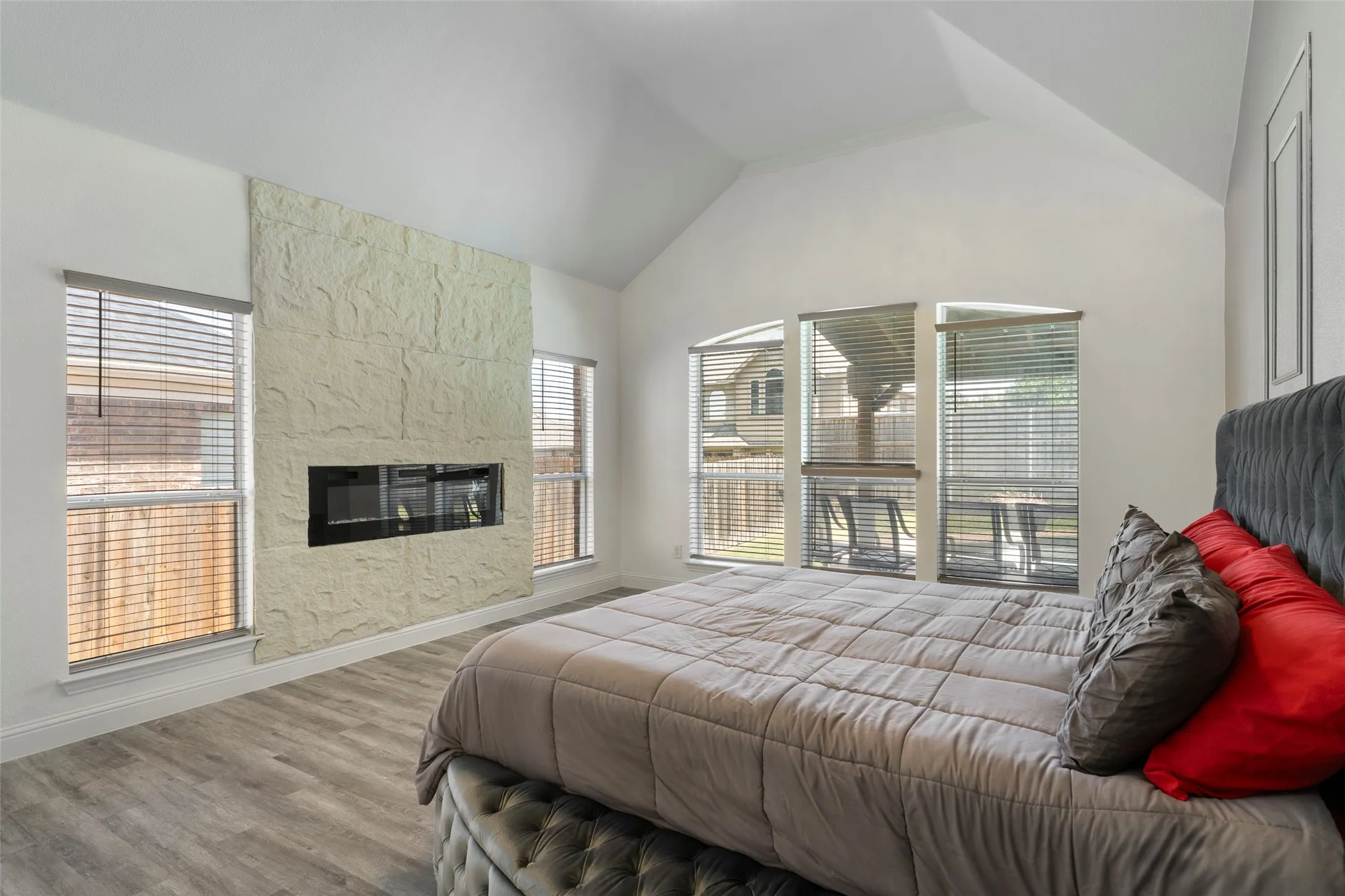 Single Family Residence For Sale in Dallas County , 6810 Indian Meadow Court, Sachse, Texas 75048, 5 Bedroom, 3 Bathroom, 2 Garage spaces, 3,798 Sqft, built in 2005, mls#21364354, Real Estate Agent in Sachse, Homes For Sale in Dallas county, Homes For Sale in Sachse, Realtor in Sachse Texas, Real Estate Brokerage Independent Realty Texas, Luminita Cordes Realtor