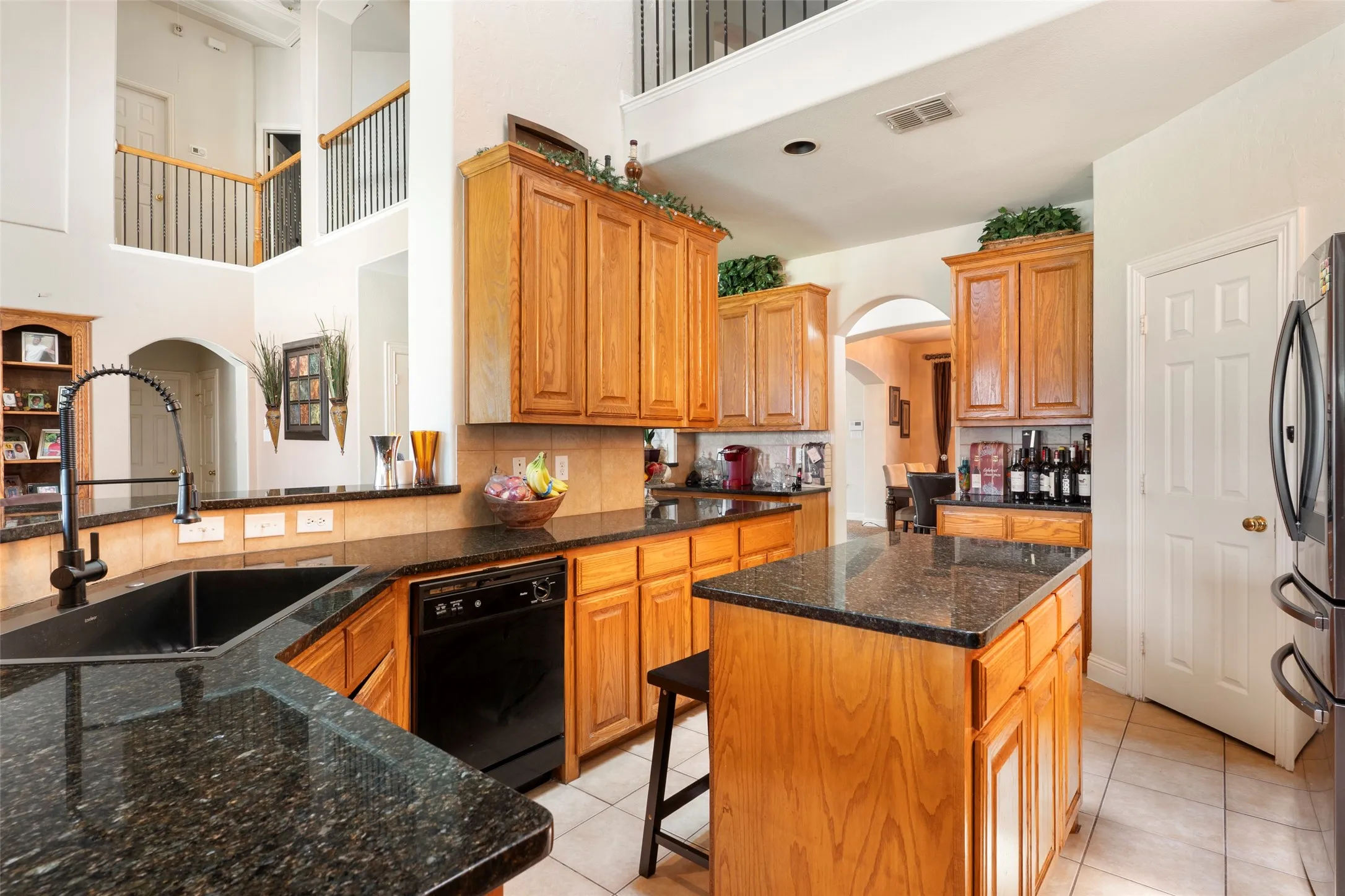 Single Family Residence For Sale in Dallas County , 6810 Indian Meadow Court, Sachse, Texas 75048, 5 Bedroom, 3 Bathroom, 2 Garage spaces, 3,798 Sqft, built in 2005, mls#21364354, Real Estate Agent in Sachse, Homes For Sale in Dallas county, Homes For Sale in Sachse, Realtor in Sachse Texas, Real Estate Brokerage Independent Realty Texas, Luminita Cordes Realtor