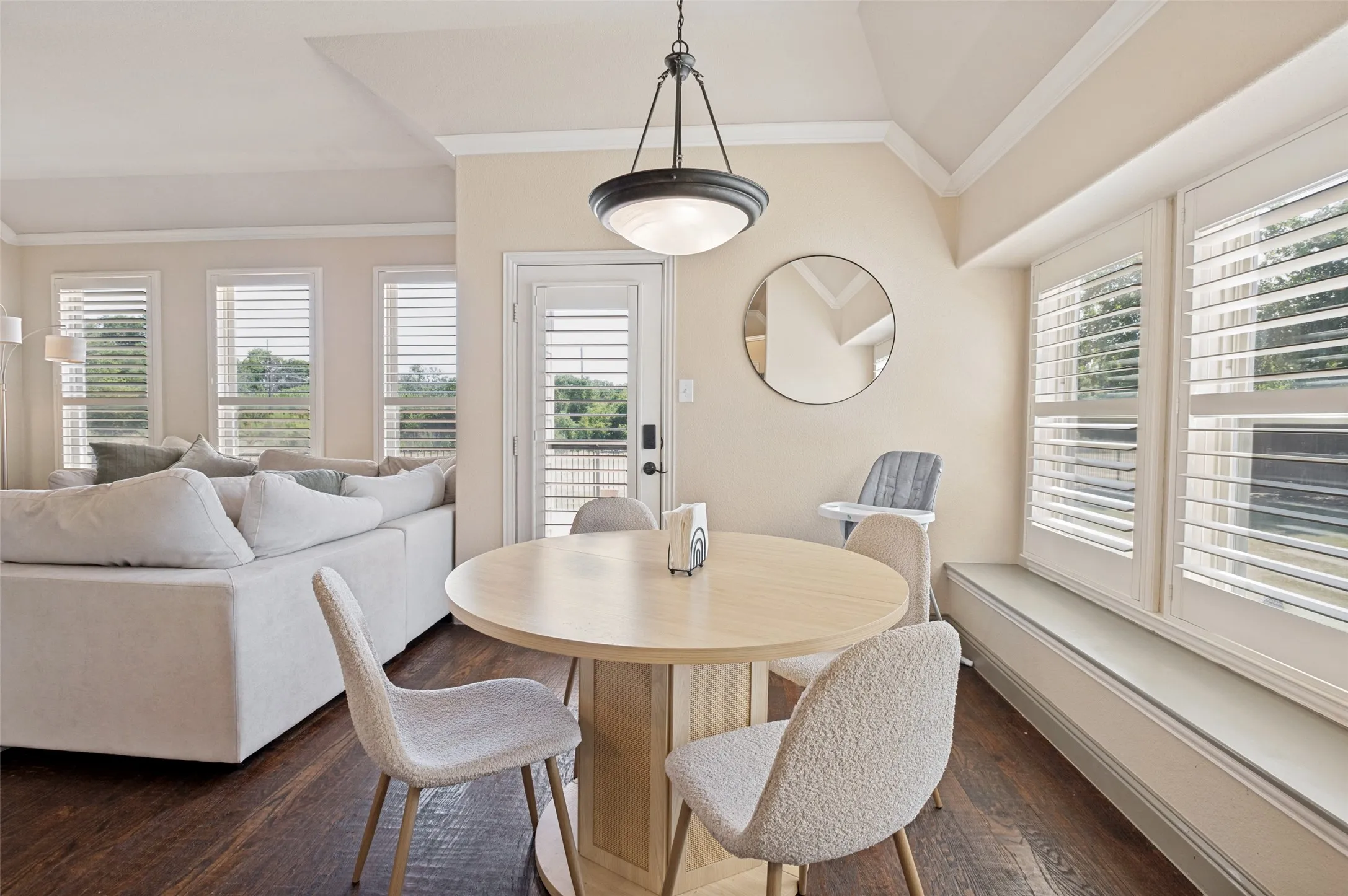 Breakfast area
