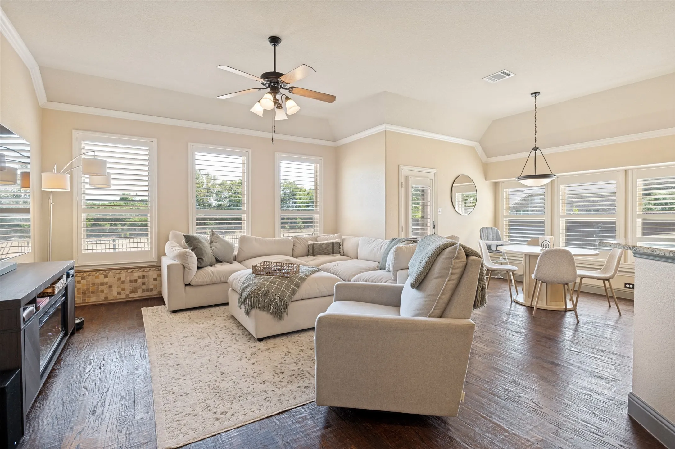 Single Family Residence For Rent in Denton County , 15600 Fire Creek Lane, Fort Worth, Texas 76177, 3 Bedroom, 2 Bathroom, 2 Garage spaces, 2,188 Sqft, built in 2009, Price $2,850, mls#21365015, Real Estate Agent in Fort Worth, Homes For Rent in Denton county, Homes For Rent in Fort Worth, Realtor in Fort Worth Texas, Real Estate Brokerage Independent Realty Texas, Luminita Cordes Realtor