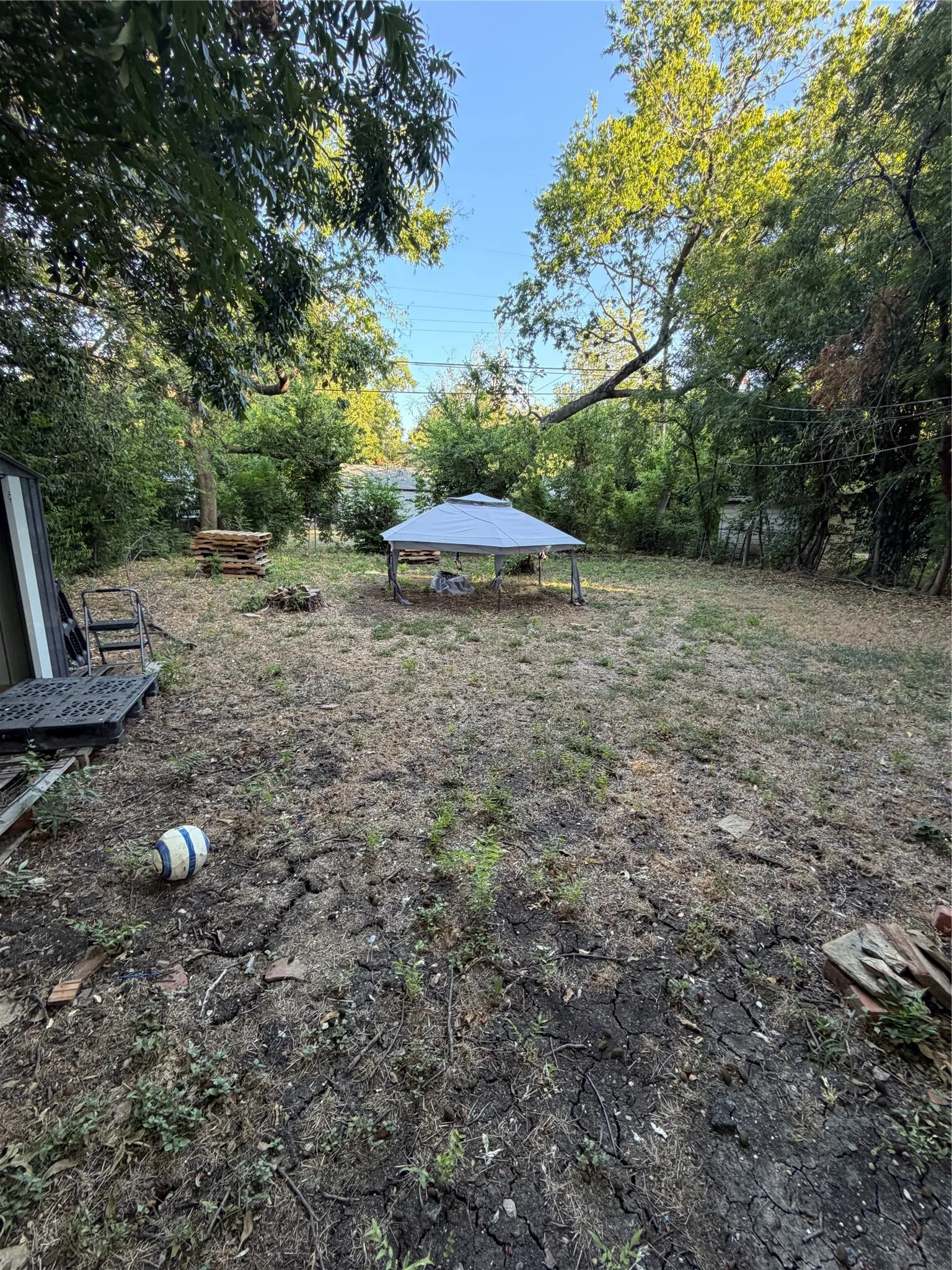 Single Family Residence For Sale in Mc Lennan County , 3920 Leland Avenue, Waco, Texas 76708, 2 Bedroom, 1 Bathroom, Garage spaces, 851 Sqft, built in 1952, mls#21365044, Real Estate Agent in Waco, Homes For Sale in Mc Lennan county, Homes For Sale in Waco, Realtor in Waco Texas, Real Estate Brokerage Independent Realty Texas, Luminita Cordes Realtor