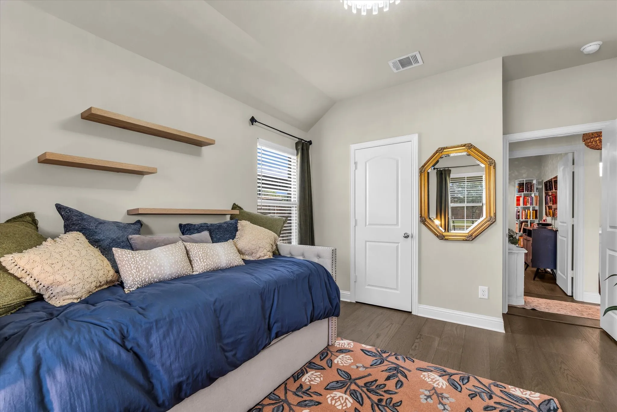 Single Family Residence For Sale in Mc Lennan County , 1317 Ridgeview Drive, Hewitt, Texas 76643, 4 Bedroom, 2 Bathroom, 2 Garage spaces, 2,271 Sqft, built in 2023, mls#21364699, Real Estate Agent in Hewitt, Homes For Sale in Mc Lennan county, Homes For Sale in Hewitt, Realtor in Hewitt Texas, Real Estate Brokerage Independent Realty Texas, Luminita Cordes Realtor