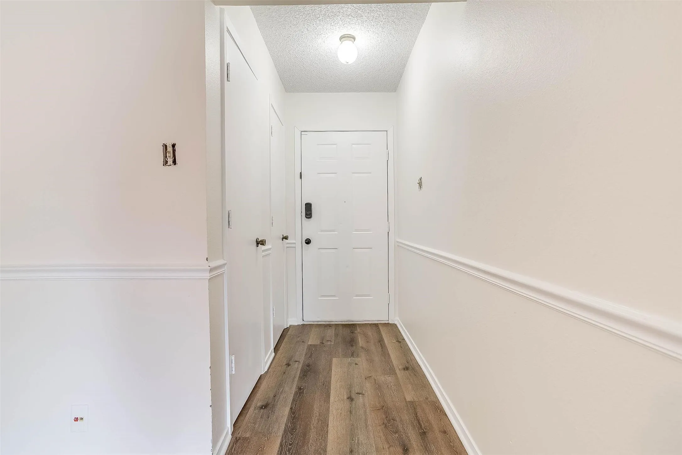 Single Family Residence For Rent in Johnson County , 828 Lynne Lane, Burleson, Texas 76028, 3 Bedroom, 2 Bathroom, 2 Garage spaces, 1,236 Sqft, built in 1981, mls#21351167, Real Estate Agent in Burleson, Homes For Rent in Johnson county, Homes For Rent in Burleson, Realtor in Burleson Texas, Real Estate Brokerage Independent Realty Texas, Luminita Cordes Realtor