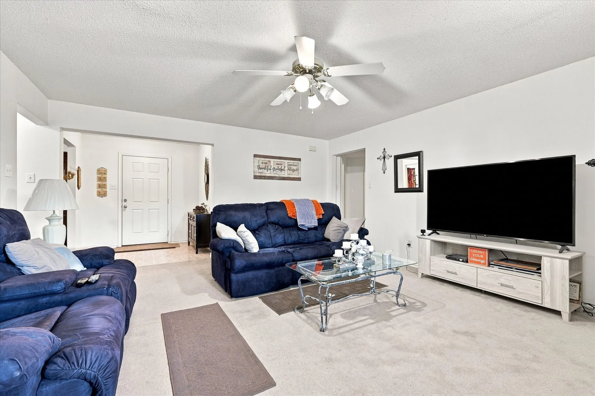 Single Family Residence For Sale in Kaufman County , 10475 Country View Lane, Forney, Texas 75126, 4 Bedroom, 3 Bathroom, 2 Garage spaces, 2,117 Sqft, built in 2002, mls#21359217, Real Estate Agent in Forney, Homes For Sale in Kaufman county, Homes For Sale in Forney, Realtor in Forney Texas, Real Estate Brokerage Independent Realty Texas, Luminita Cordes Realtor