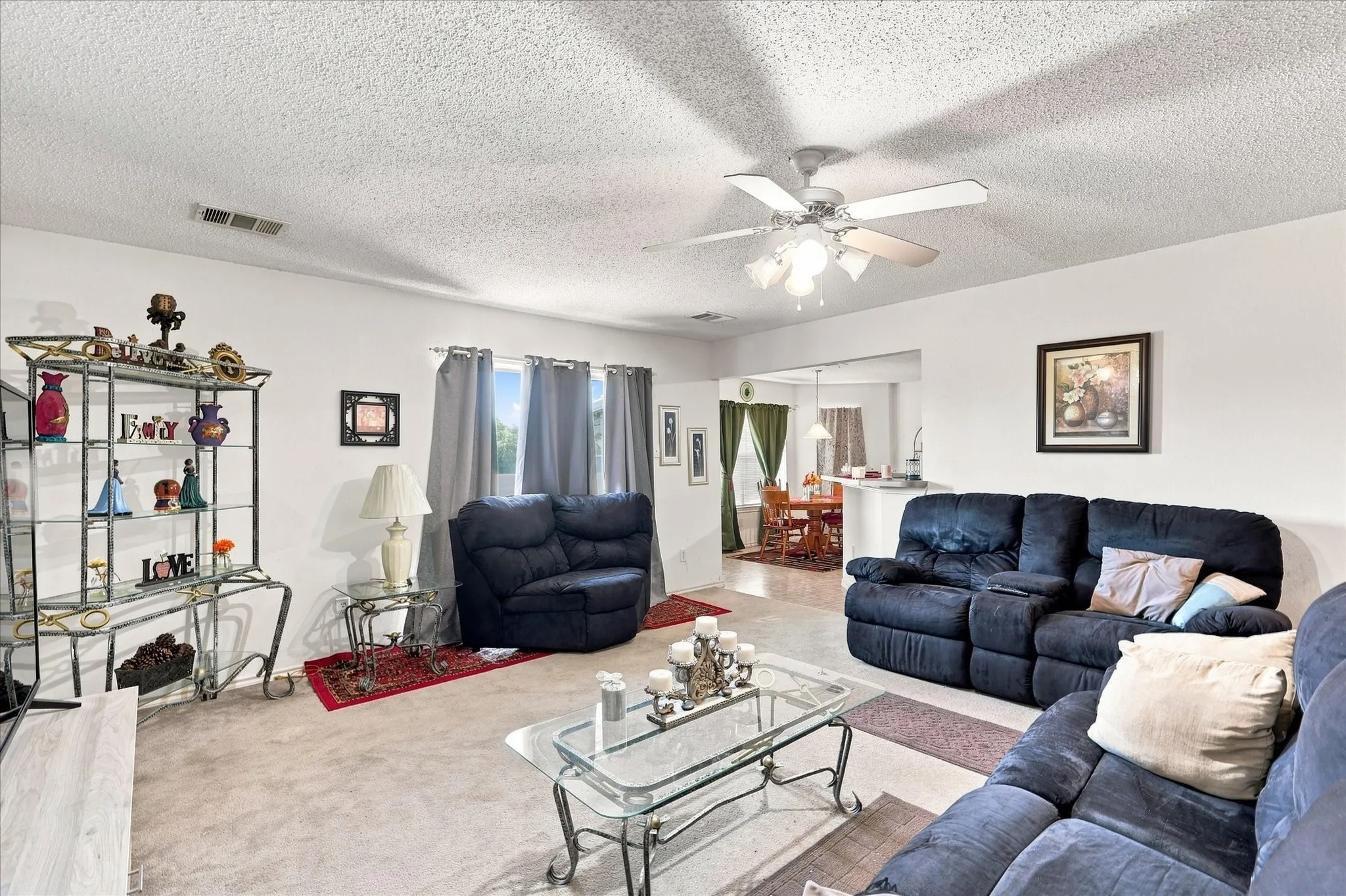 Single Family Residence For Sale in Kaufman County , 10475 Country View Lane, Forney, Texas 75126, 4 Bedroom, 3 Bathroom, 2 Garage spaces, 2,117 Sqft, built in 2002, mls#21359217, Real Estate Agent in Forney, Homes For Sale in Kaufman county, Homes For Sale in Forney, Realtor in Forney Texas, Real Estate Brokerage Independent Realty Texas, Luminita Cordes Realtor