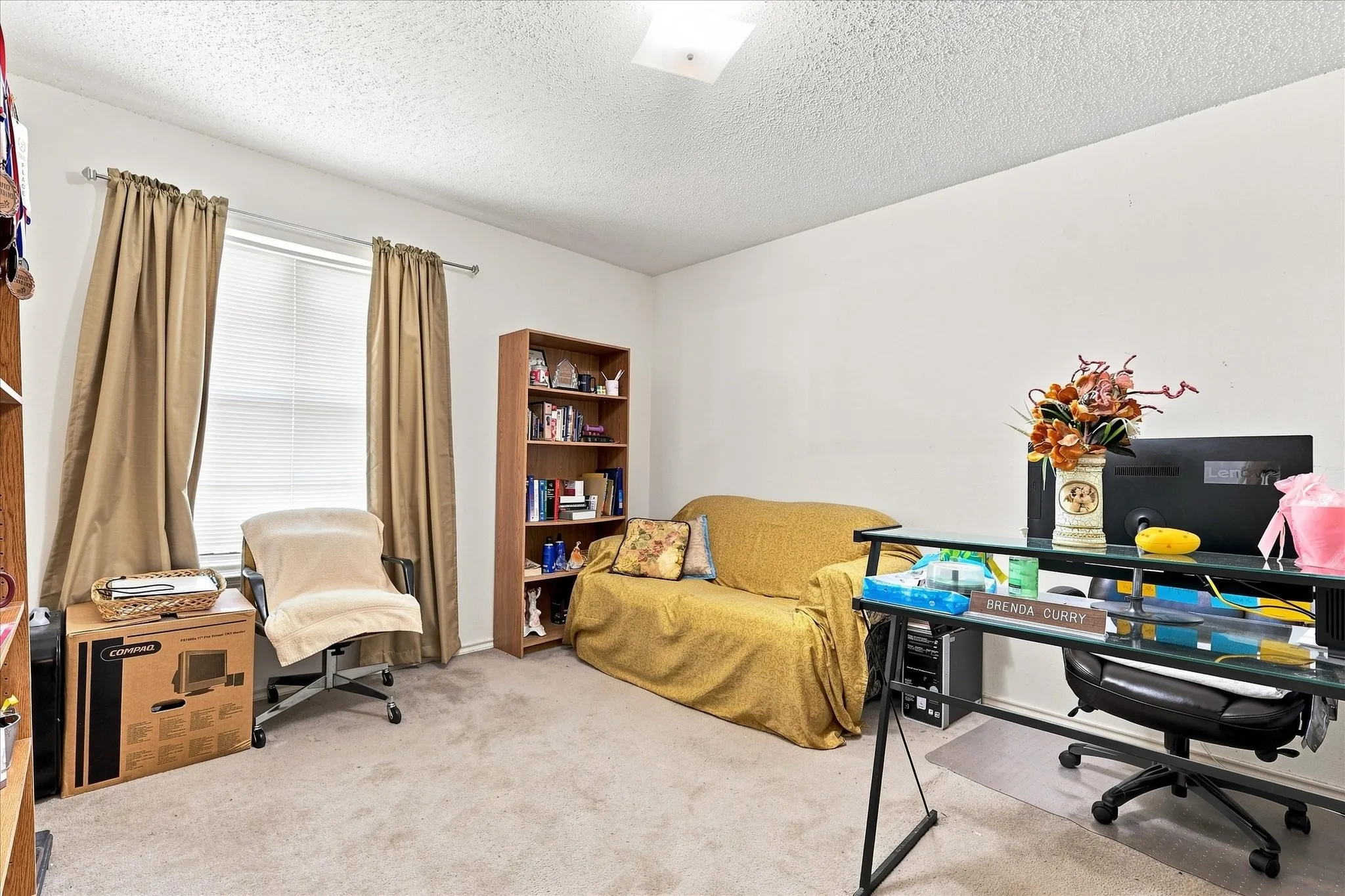 Single Family Residence For Sale in Kaufman County , 10475 Country View Lane, Forney, Texas 75126, 4 Bedroom, 3 Bathroom, 2 Garage spaces, 2,117 Sqft, built in 2002, mls#21359217, Real Estate Agent in Forney, Homes For Sale in Kaufman county, Homes For Sale in Forney, Realtor in Forney Texas, Real Estate Brokerage Independent Realty Texas, Luminita Cordes Realtor