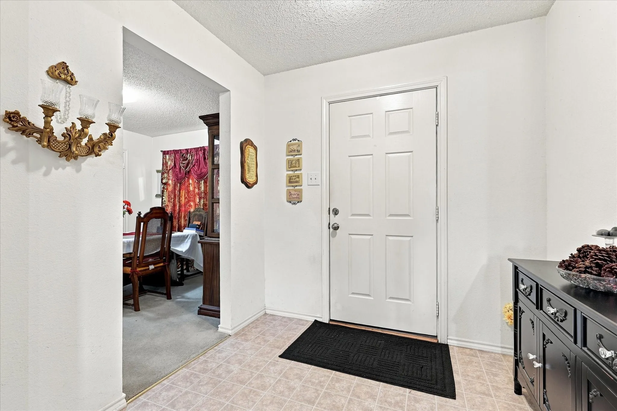 Single Family Residence For Sale in Kaufman County , 10475 Country View Lane, Forney, Texas 75126, 4 Bedroom, 3 Bathroom, 2 Garage spaces, 2,117 Sqft, built in 2002, mls#21359217, Real Estate Agent in Forney, Homes For Sale in Kaufman county, Homes For Sale in Forney, Realtor in Forney Texas, Real Estate Brokerage Independent Realty Texas, Luminita Cordes Realtor