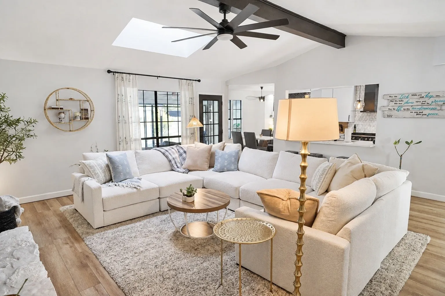 Single Family Residence For Sale in Tarrant County , 2200 Midhurst Drive, Arlington, Texas 76013, 4 Bedroom, 3 Bathroom, 2 Garage spaces, 2,782 Sqft, built in 1973, mls#21364136, Real Estate Agent in Arlington, Homes For Sale in Tarrant county, Homes For Sale in Arlington, Realtor in Arlington Texas, Real Estate Brokerage Independent Realty Texas, Luminita Cordes Realtor