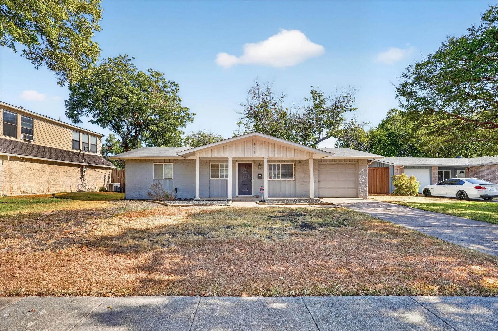 Single Family Residence For Rent in Dallas County , 828 Kingswood Avenue, Richardson, Texas 75080, 4 Bedroom, 2 Bathroom, Garage spaces, 1,432 Sqft, built in 1962, mls#21365081, Real Estate Agent in Richardson, Homes For Rent in Dallas county, Homes For Rent in Richardson, Realtor in Richardson Texas, Real Estate Brokerage Independent Realty Texas, Luminita Cordes Realtor