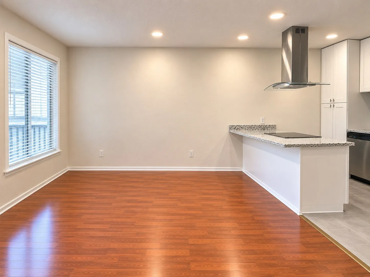 Condominium For Rent in Dallas County , 5923 Harvest Hill Road 2089, Dallas, Texas 75230, 2 Bedroom, 2 Bathroom, Garage spaces, 658 Sqft, built in 1970, mls#21364635, Real Estate Agent in Dallas, Homes For Rent in Dallas county, Homes For Rent in Dallas, Realtor in Dallas Texas, Real Estate Brokerage Independent Realty Texas, Luminita Cordes Realtor