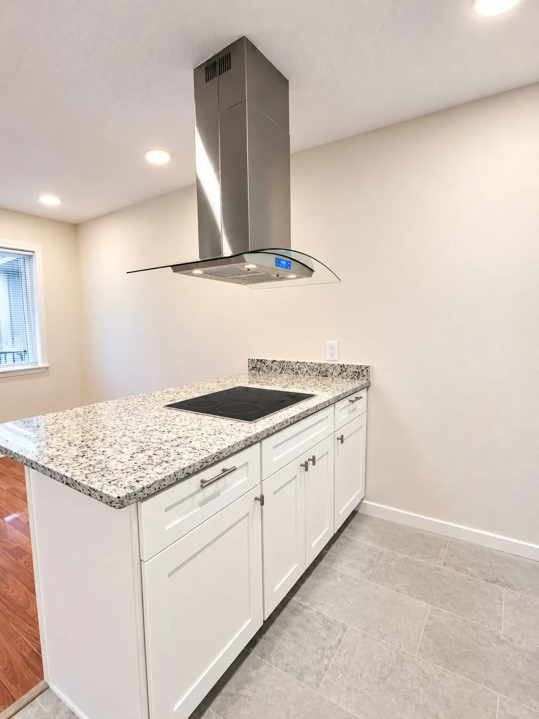 Condominium For Rent in Dallas County , 5923 Harvest Hill Road 2089, Dallas, Texas 75230, 2 Bedroom, 2 Bathroom, Garage spaces, 658 Sqft, built in 1970, mls#21364635, Real Estate Agent in Dallas, Homes For Rent in Dallas county, Homes For Rent in Dallas, Realtor in Dallas Texas, Real Estate Brokerage Independent Realty Texas, Luminita Cordes Realtor