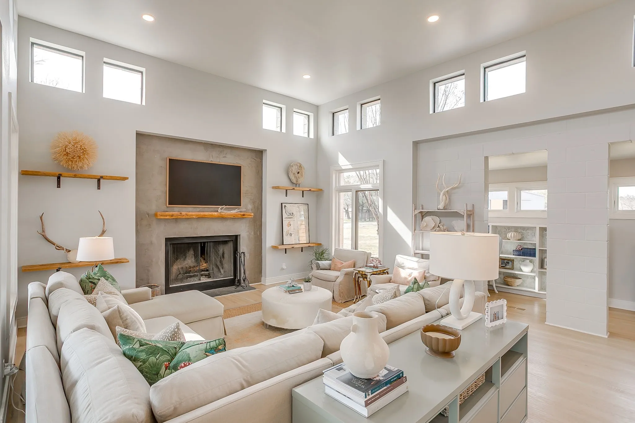 Single Family Residence For Sale in Parker County , 357 Wood Lake Road, Aledo, Texas 76008, 5 Bedroom, 5 Bathroom, 2 Garage spaces, 3,429 Sqft, built in 2005, Price $2,775,000, mls#21363403, Real Estate Agent in Aledo, Homes For Sale in Parker county, Homes For Sale in Aledo, Realtor in Aledo Texas, Real Estate Brokerage Independent Realty Texas, Luminita Cordes Realtor