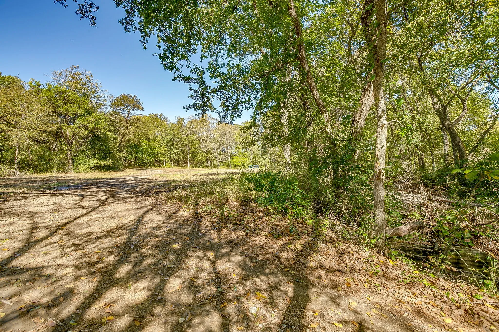 Single Family Residence For Sale in Parker County , 357 Wood Lake Road, Aledo, Texas 76008, 5 Bedroom, 5 Bathroom, 2 Garage spaces, 3,429 Sqft, built in 2005, Price $2,775,000, mls#21363403, Real Estate Agent in Aledo, Homes For Sale in Parker county, Homes For Sale in Aledo, Realtor in Aledo Texas, Real Estate Brokerage Independent Realty Texas, Luminita Cordes Realtor