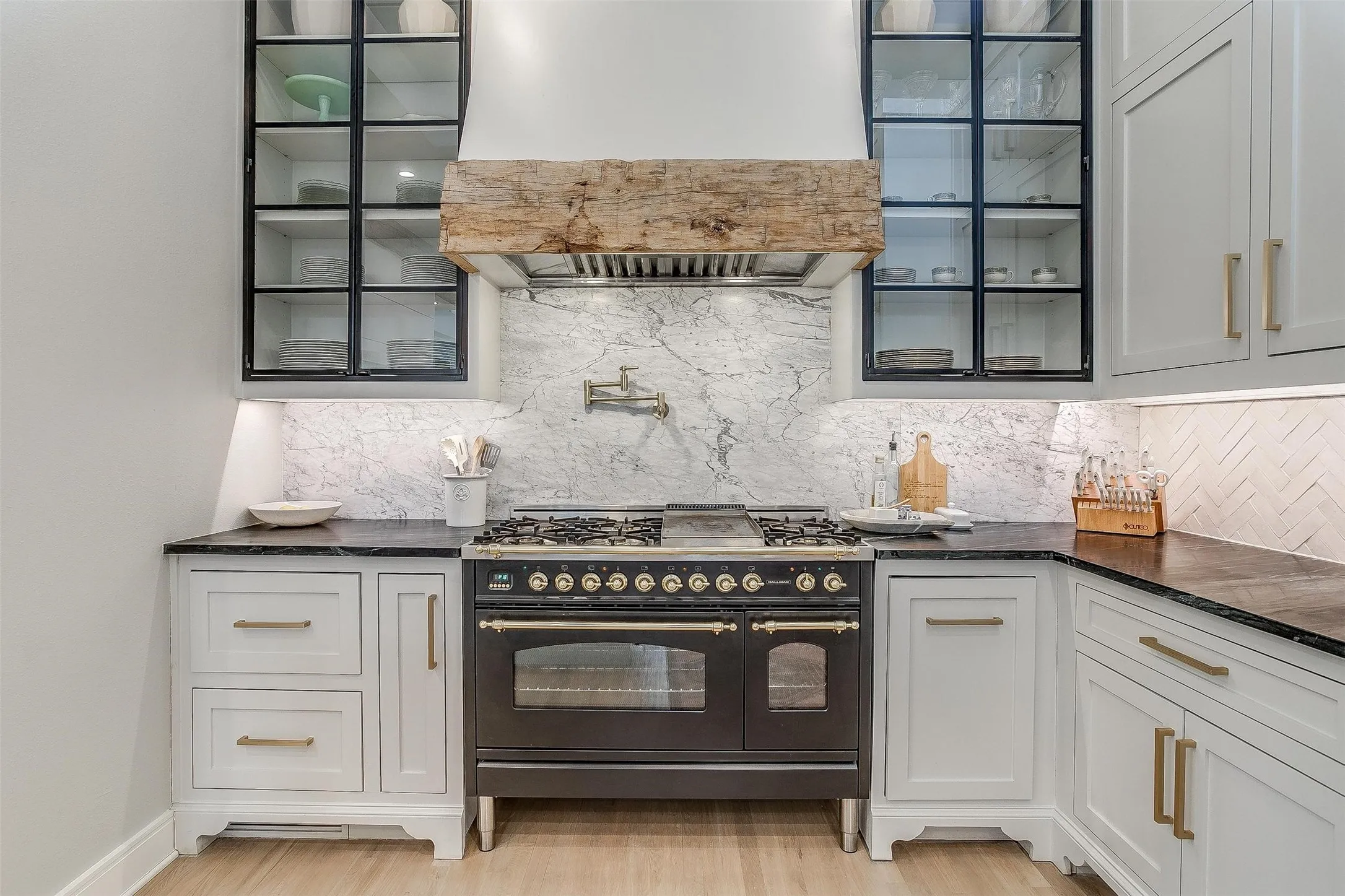 Single Family Residence For Sale in Parker County , 357 Wood Lake Road, Aledo, Texas 76008, 5 Bedroom, 5 Bathroom, 2 Garage spaces, 3,429 Sqft, built in 2005, Price $2,775,000, mls#21363403, Real Estate Agent in Aledo, Homes For Sale in Parker county, Homes For Sale in Aledo, Realtor in Aledo Texas, Real Estate Brokerage Independent Realty Texas, Luminita Cordes Realtor