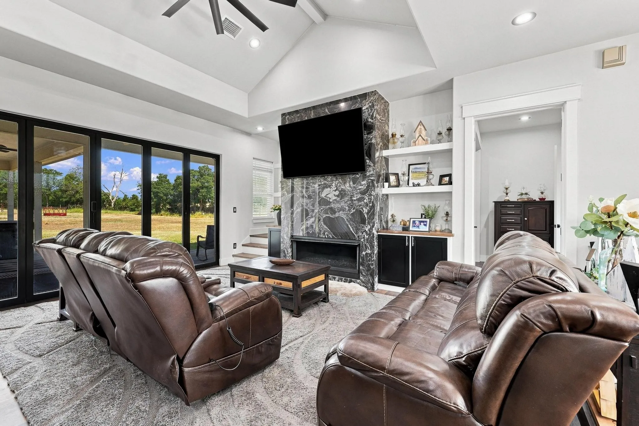 Single Family Residence For Sale in Grayson County , 639 Eisenhower Road, Denison, Texas 75020, 5 Bedroom, 4 Bathroom, 3 Garage spaces, 3,351 Sqft, built in 2022, mls#21362965, Real Estate Agent in Denison, Homes For Sale in Grayson county, Homes For Sale in Denison, Realtor in Denison Texas, Real Estate Brokerage Independent Realty Texas, Luminita Cordes Realtor