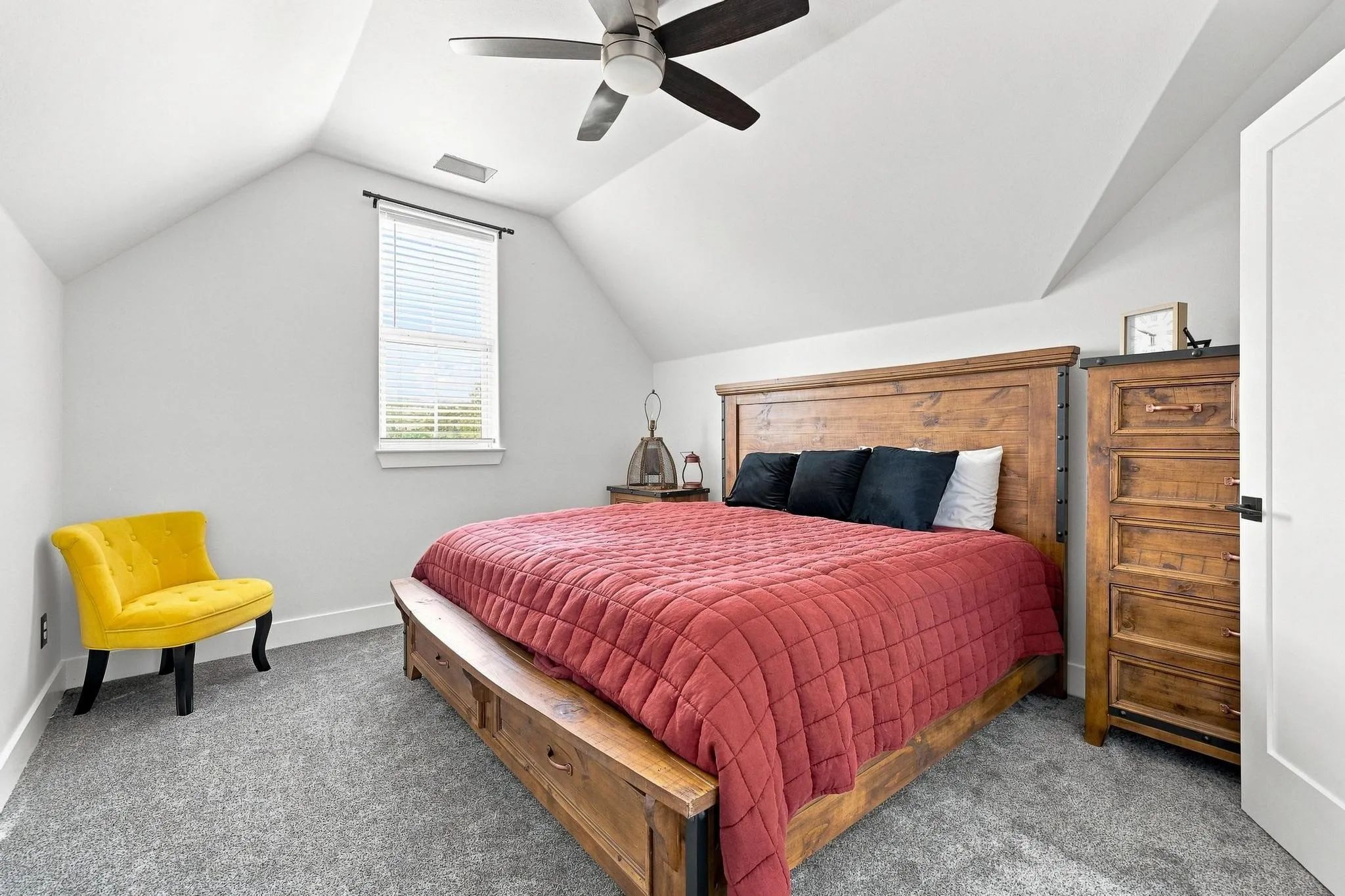 Single Family Residence For Sale in Grayson County , 639 Eisenhower Road, Denison, Texas 75020, 5 Bedroom, 4 Bathroom, 3 Garage spaces, 3,351 Sqft, built in 2022, mls#21362965, Real Estate Agent in Denison, Homes For Sale in Grayson county, Homes For Sale in Denison, Realtor in Denison Texas, Real Estate Brokerage Independent Realty Texas, Luminita Cordes Realtor