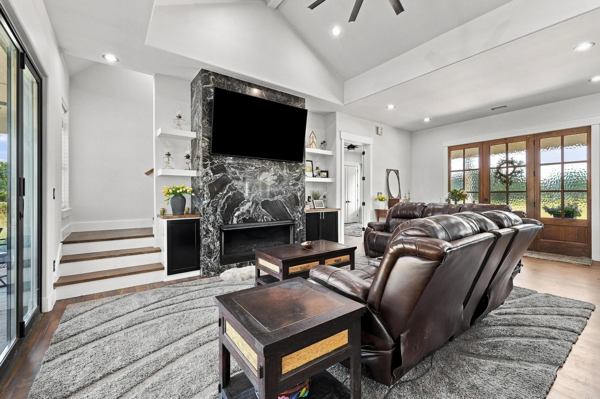 Single Family Residence For Sale in Grayson County , 639 Eisenhower Road, Denison, Texas 75020, 5 Bedroom, 4 Bathroom, 3 Garage spaces, 3,351 Sqft, built in 2022, mls#21362965, Real Estate Agent in Denison, Homes For Sale in Grayson county, Homes For Sale in Denison, Realtor in Denison Texas, Real Estate Brokerage Independent Realty Texas, Luminita Cordes Realtor
